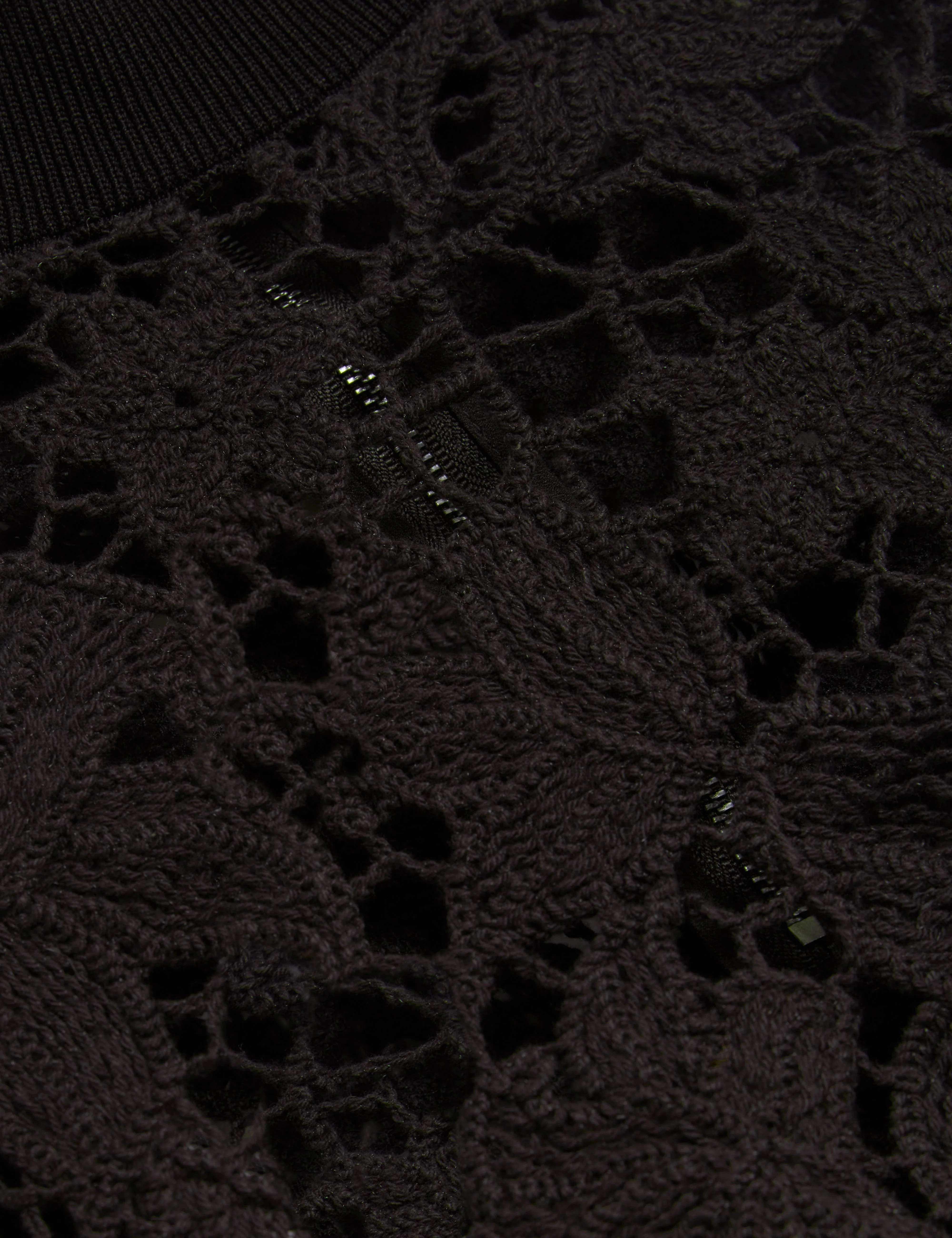 Aenabet Cropped Crochet Top Black - Image 3