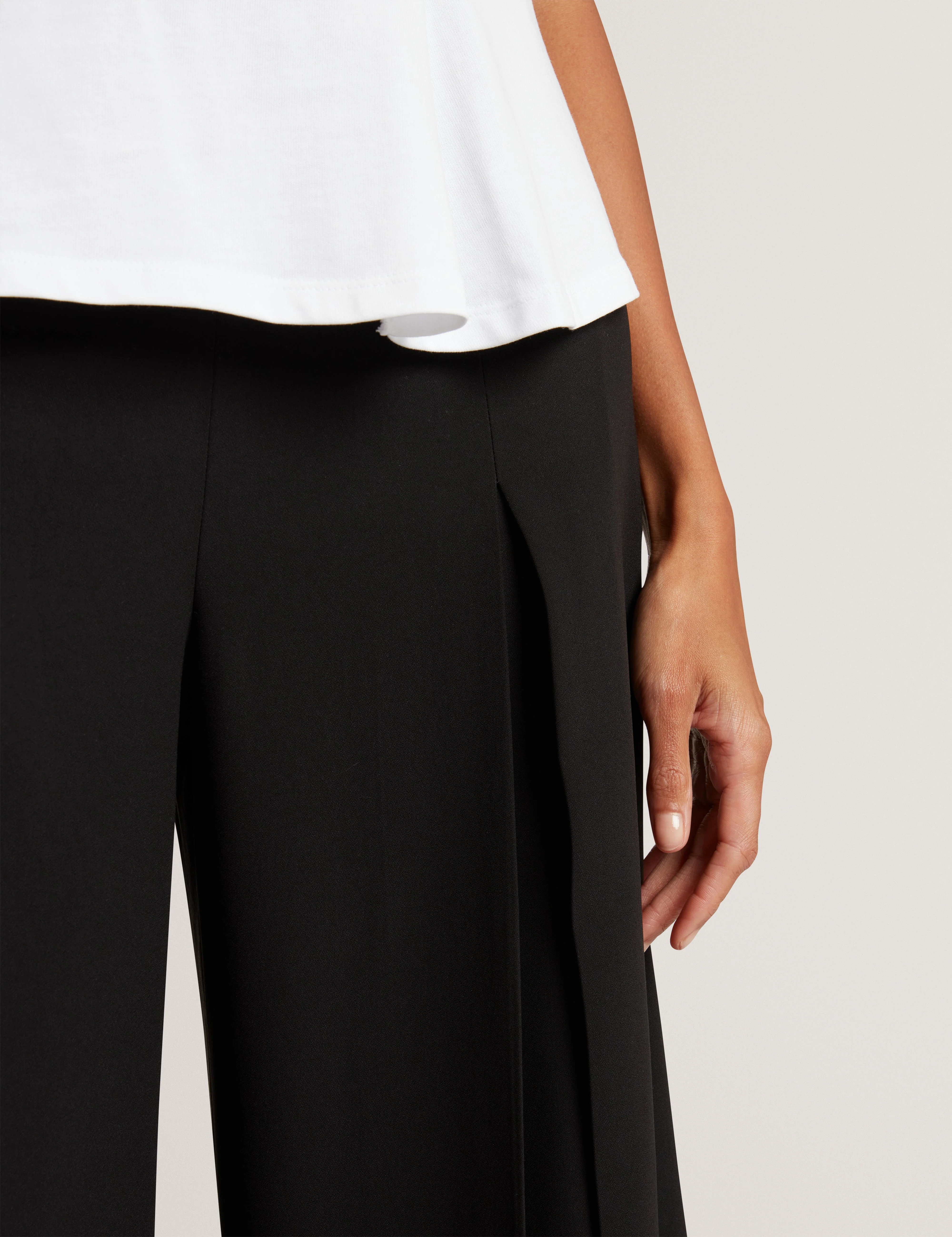 Aepi Front Pleat Wide Leg Trousers Black - Image 4