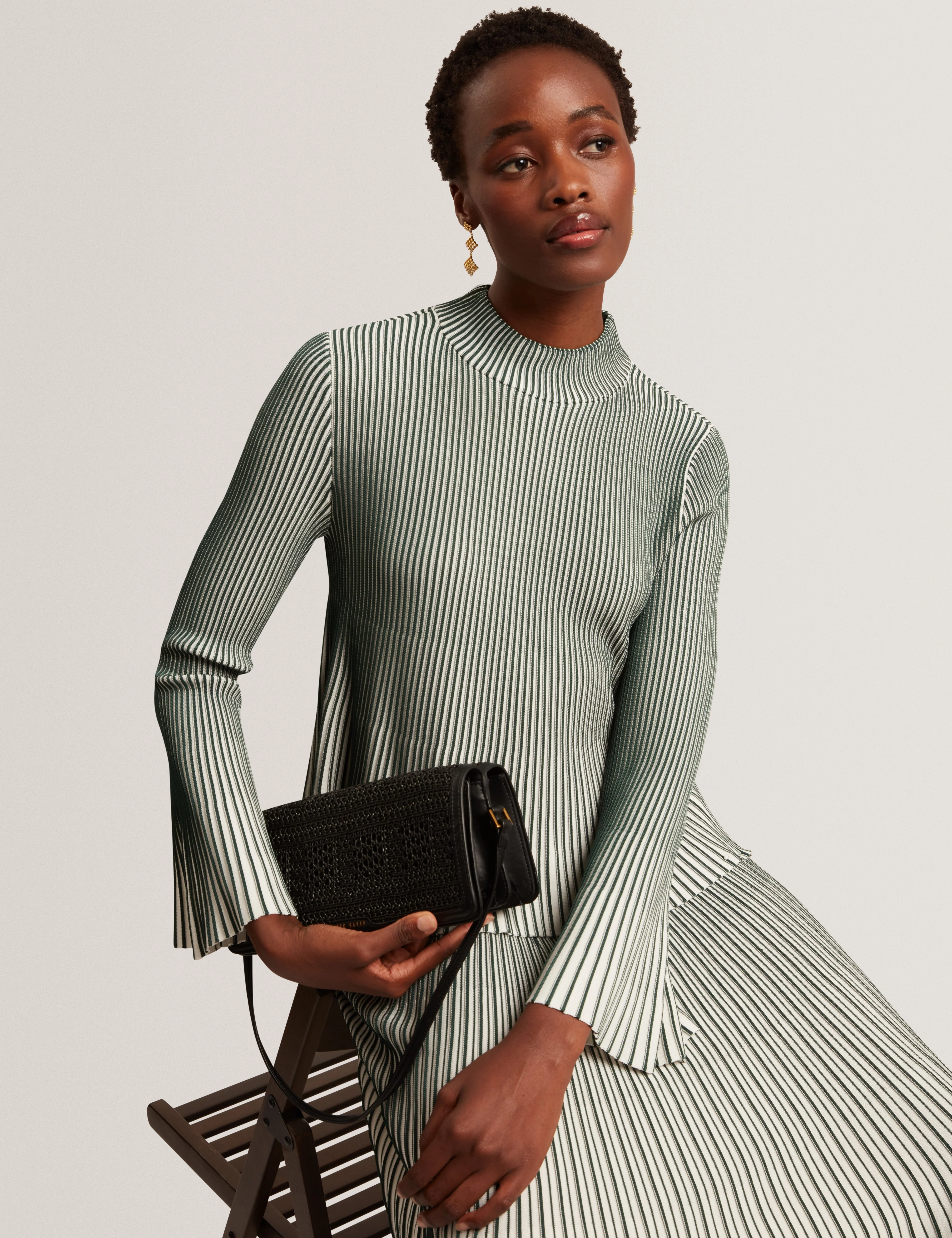 Aeris Ribbed Top With Fluted Hem And Sleeves Dk-Green - Image 3