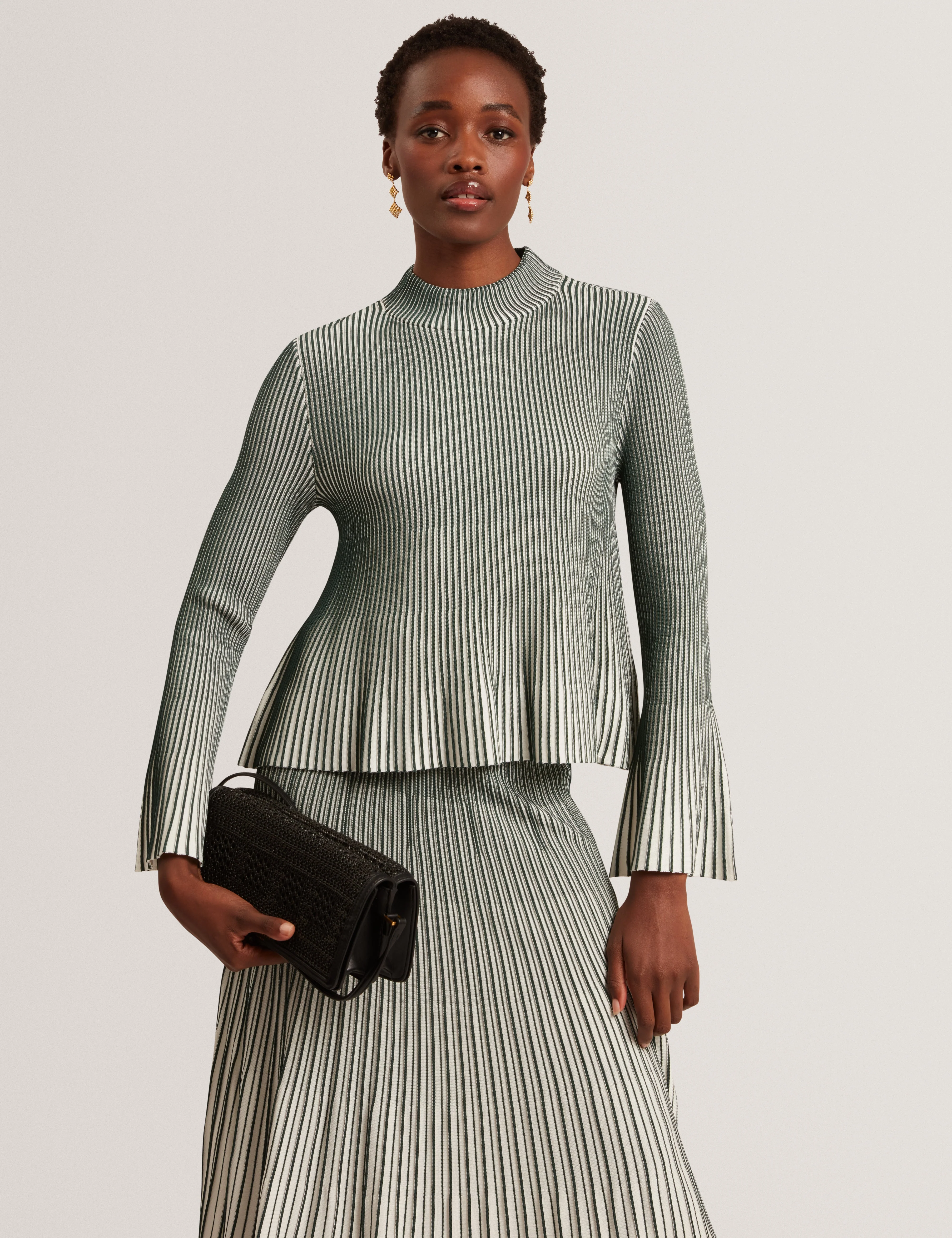 Aeris Ribbed Top With Fluted Hem And Sleeves Dk-Green - Image 8