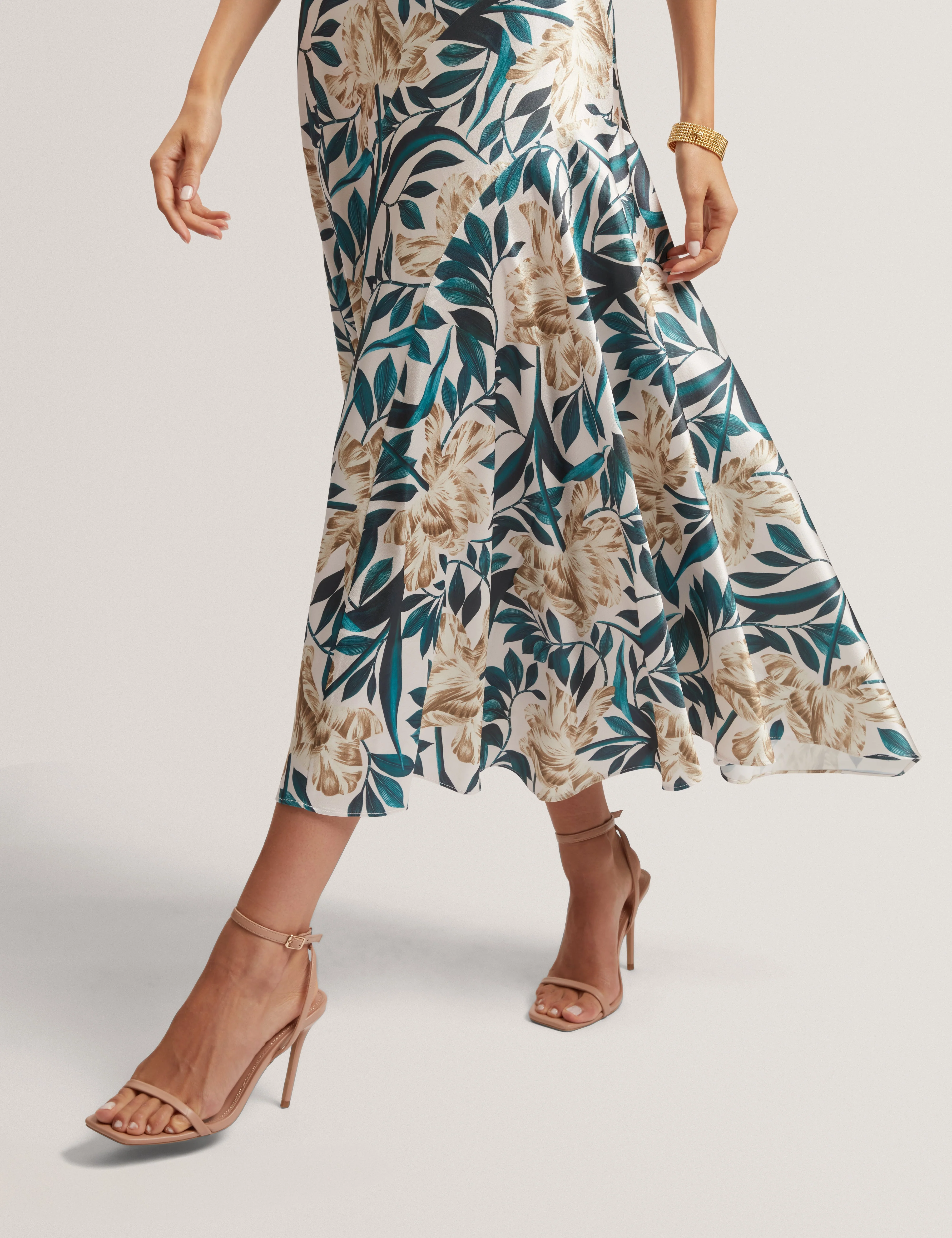 Aibee Printed Sleeveless Asymmetric Midi Dress Cream - Image 4