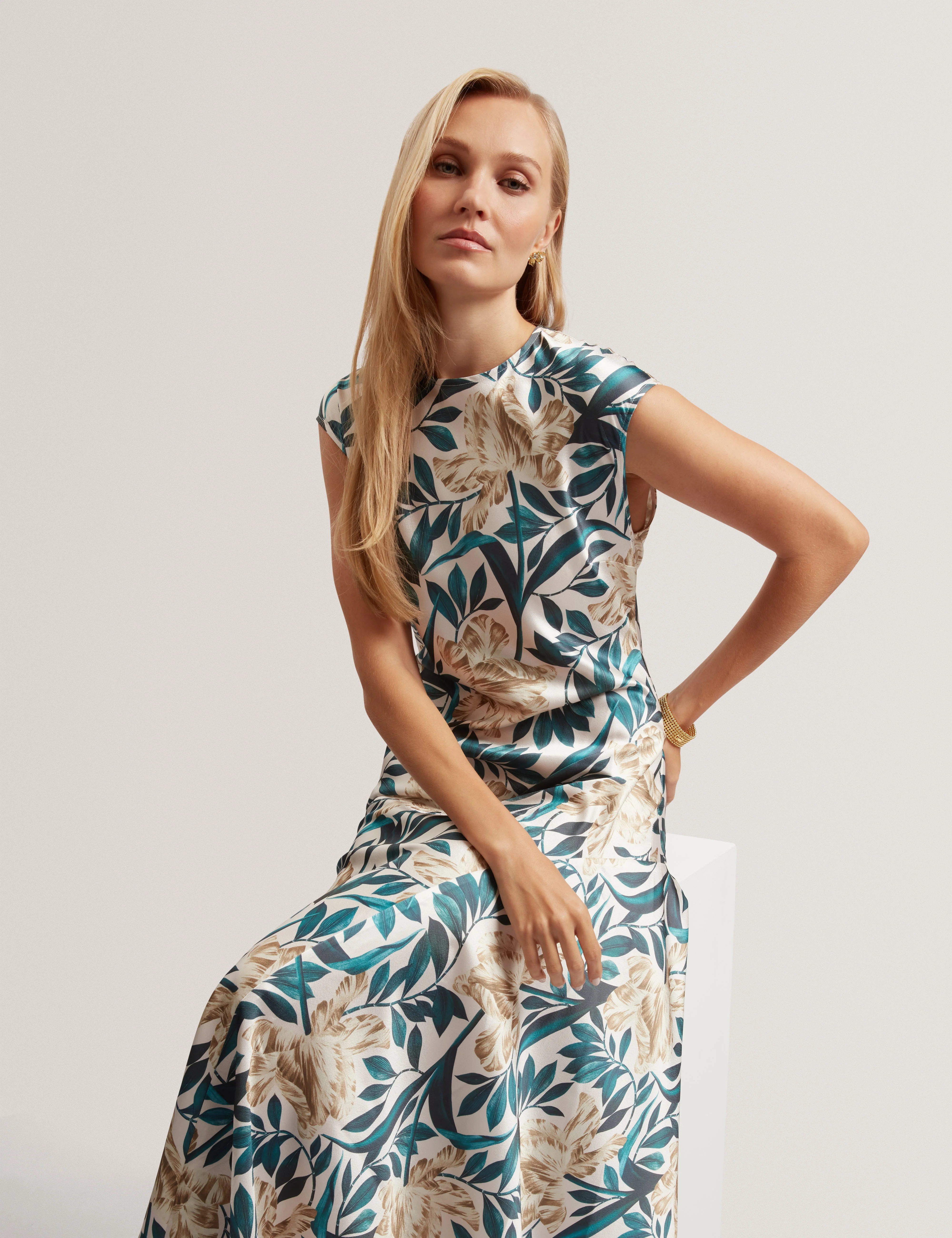 Aibee Printed Sleeveless Asymmetric Midi Dress Cream - Image 6