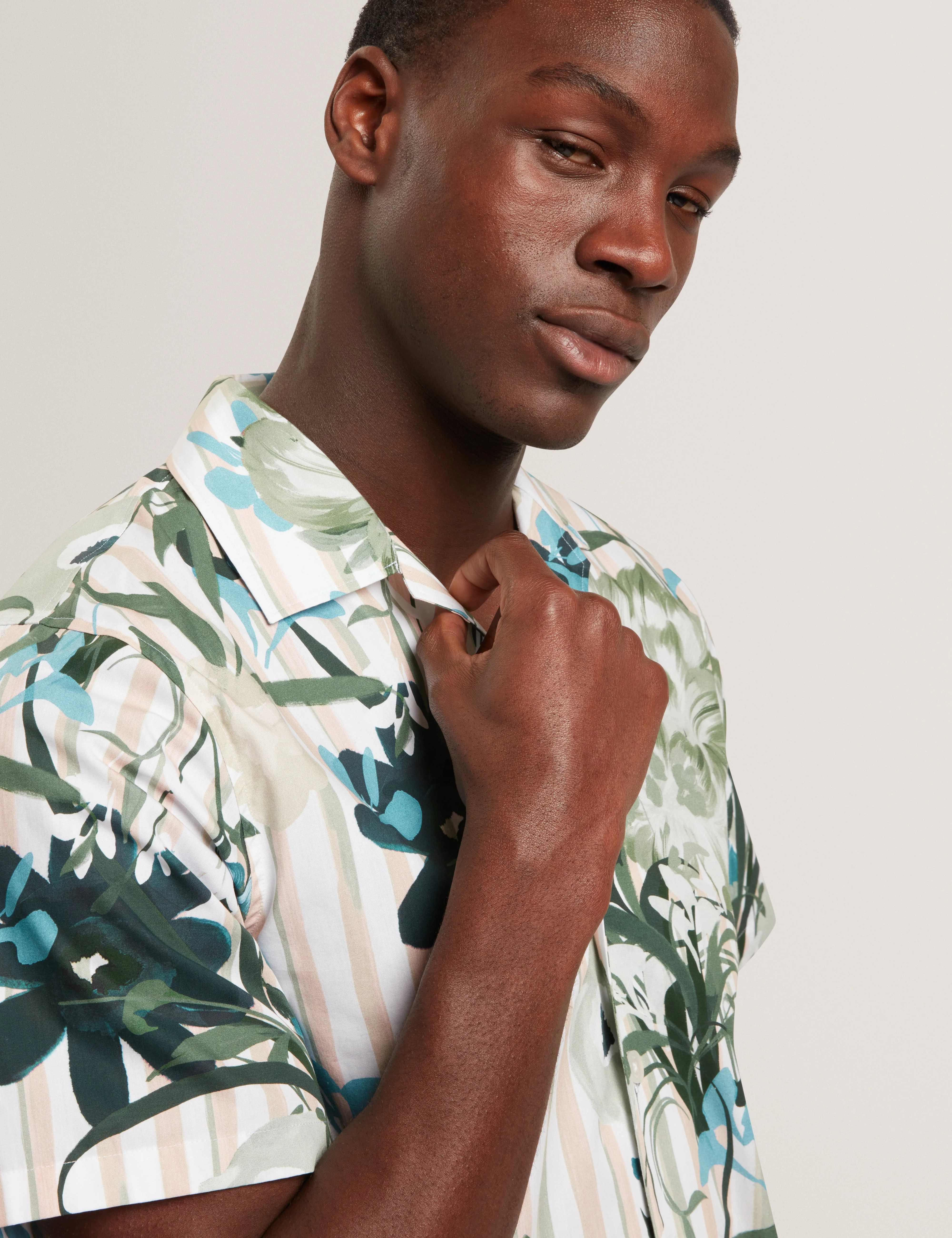 Anukis Short Sleeve Placement Floral Stripe Mid-Pink - Image 4