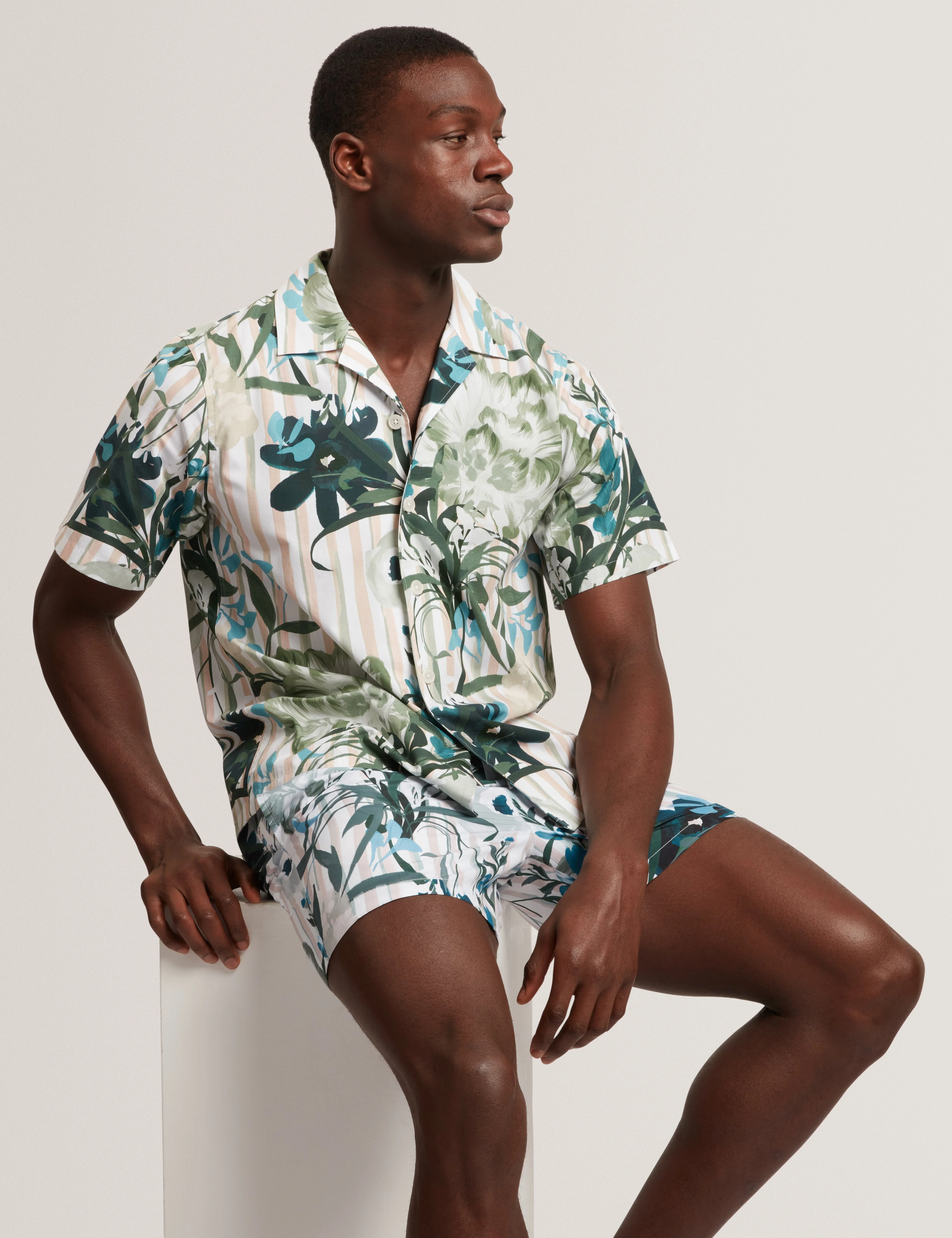 Anukis Short Sleeve Placement Floral Stripe Mid-Pink - Image 6