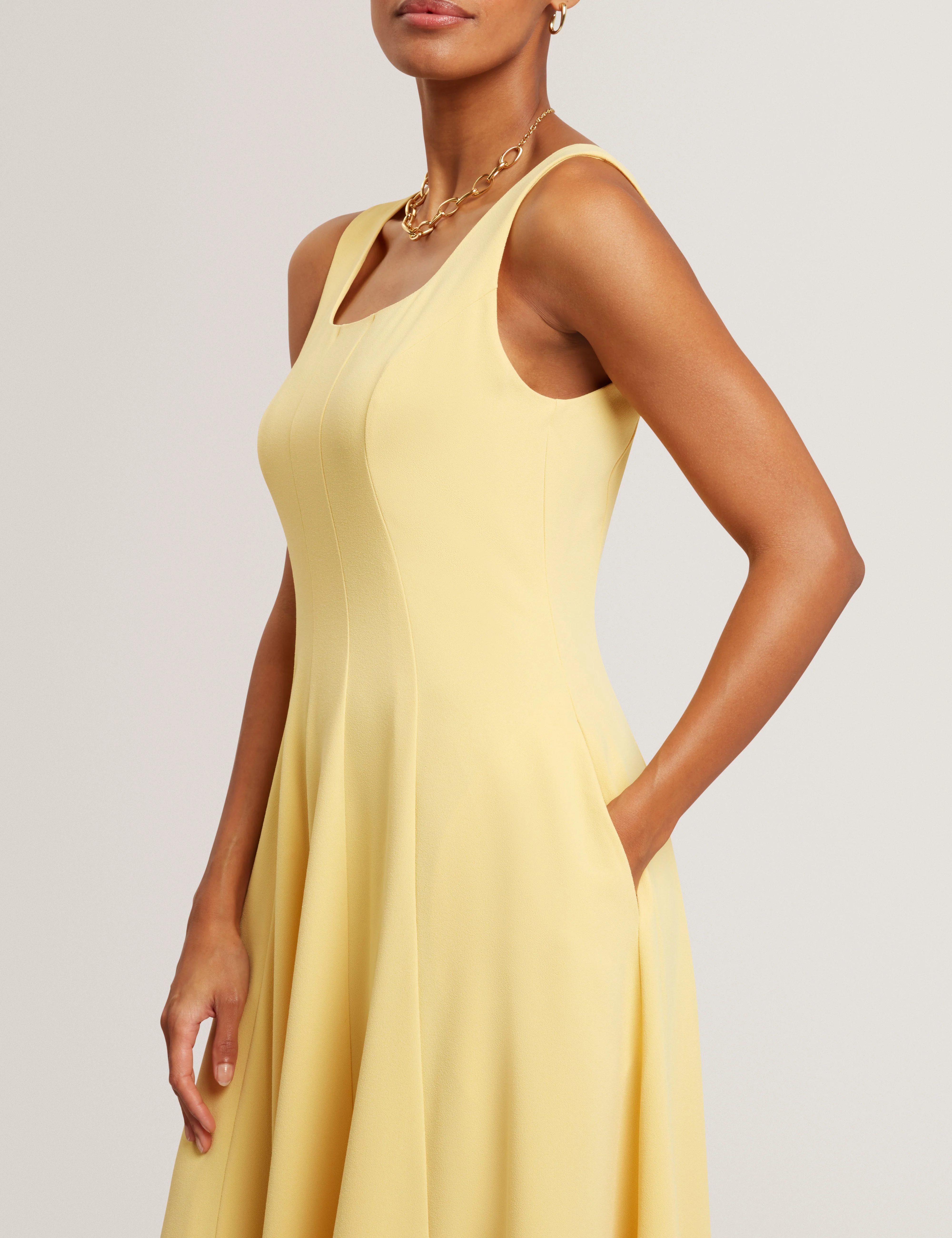 Arlott Panelled Midi Dress Lt-Yellow - Image 4