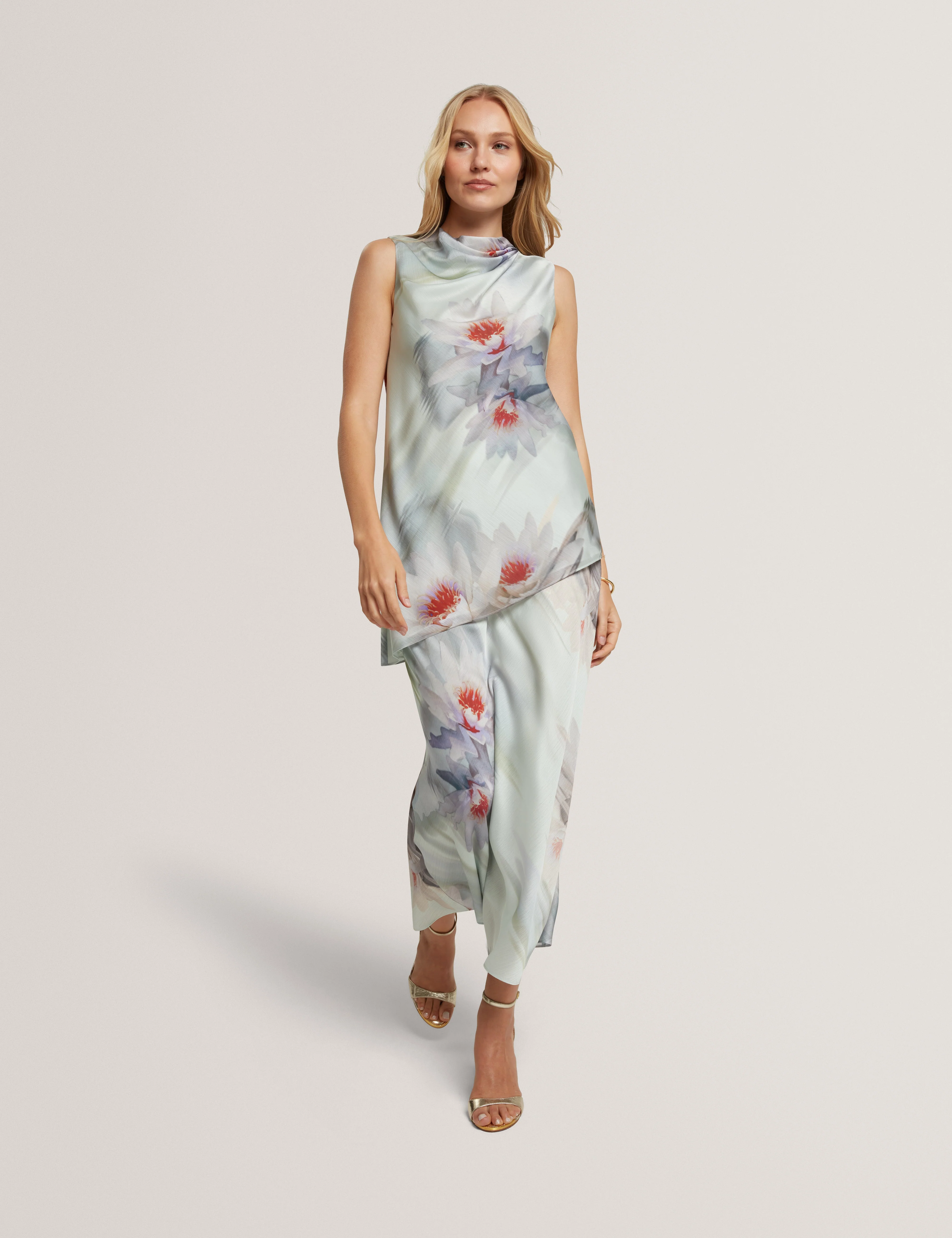 Artica Crinkle Floral Print Midi Skirt Mid-Green - Image 6