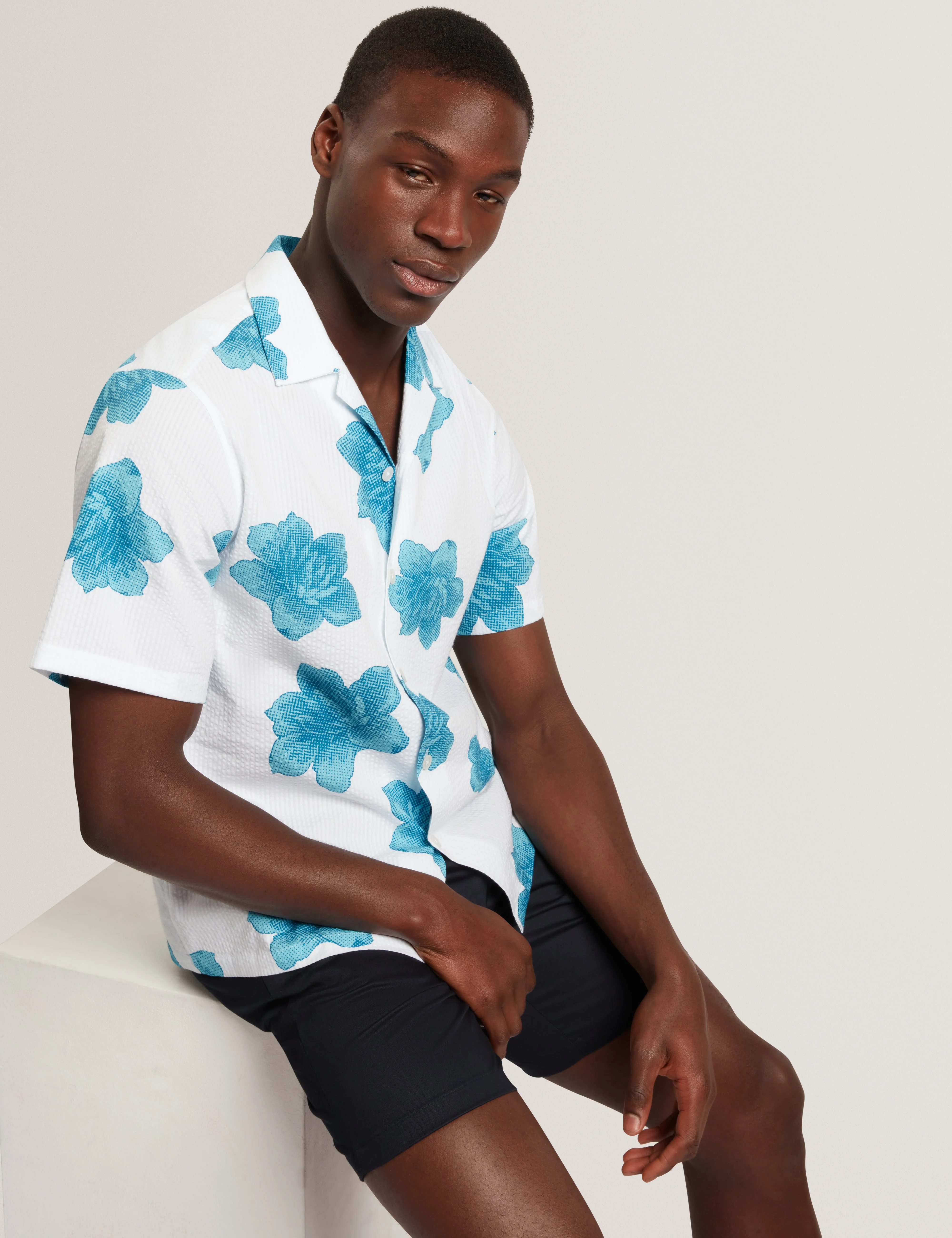 Atalai Short Sleeve Seersucker Floral White - Image 6