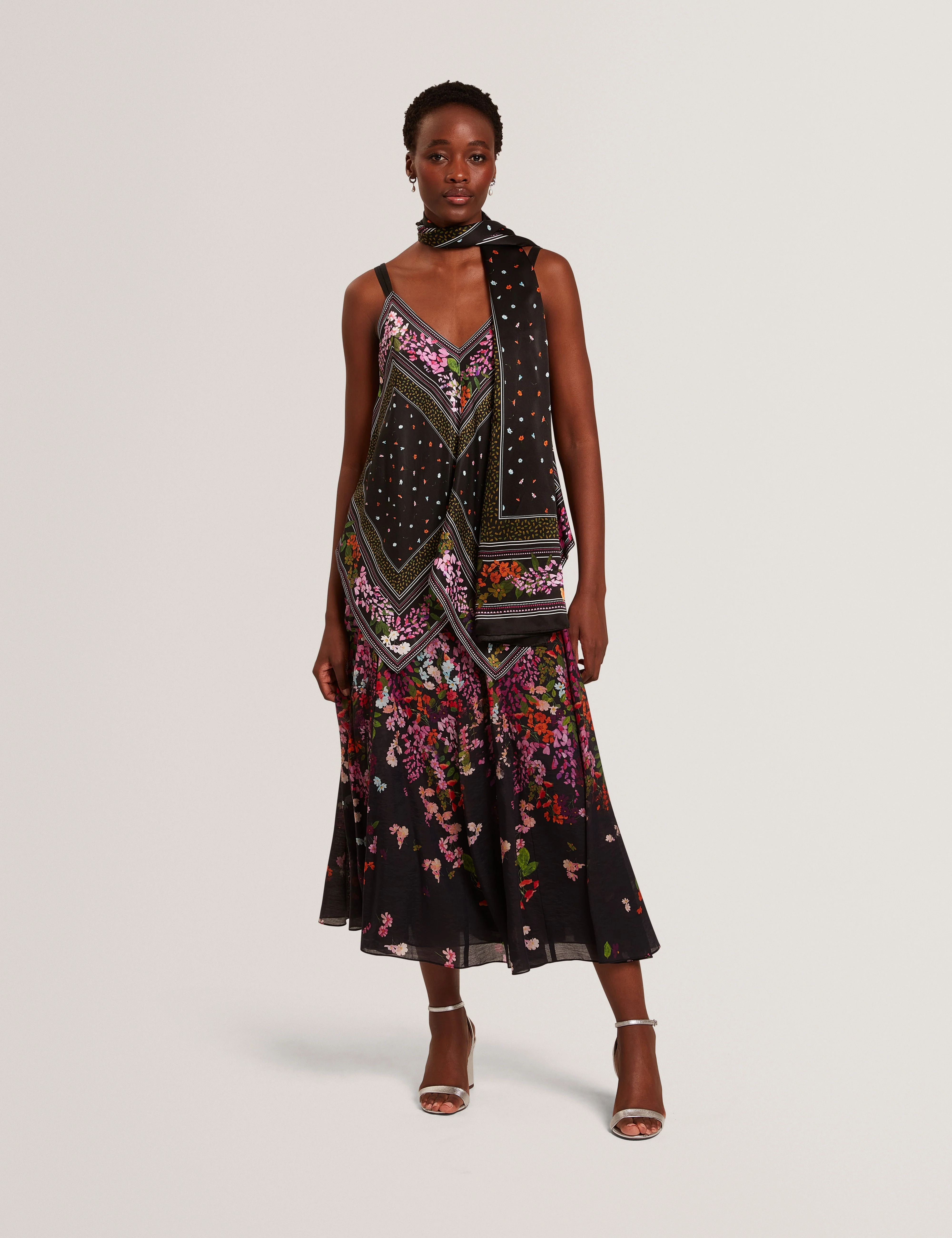 Ayyla Printed V Neck Cami Top Black