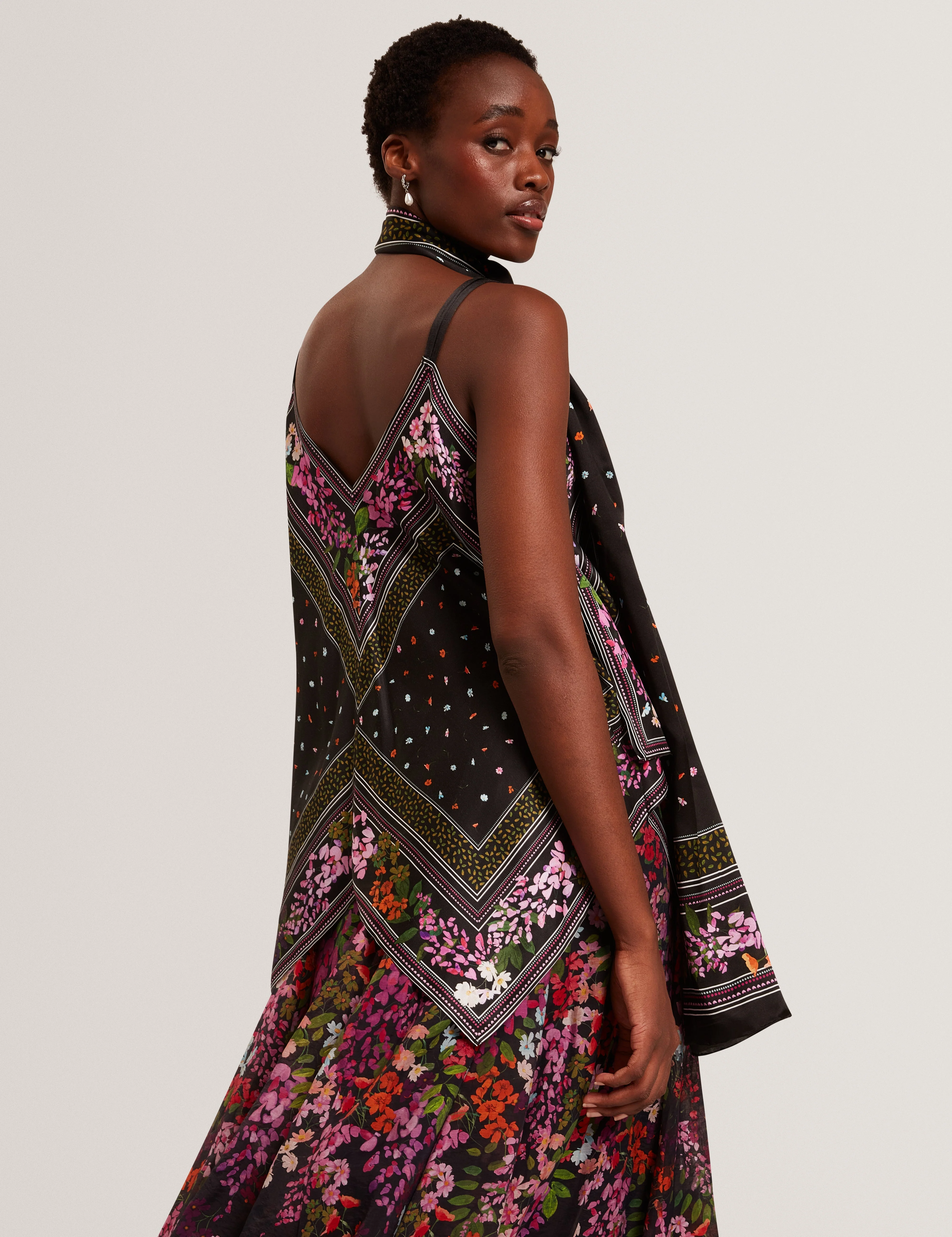 Ayyla Printed V Neck Cami Top Black - Image 6