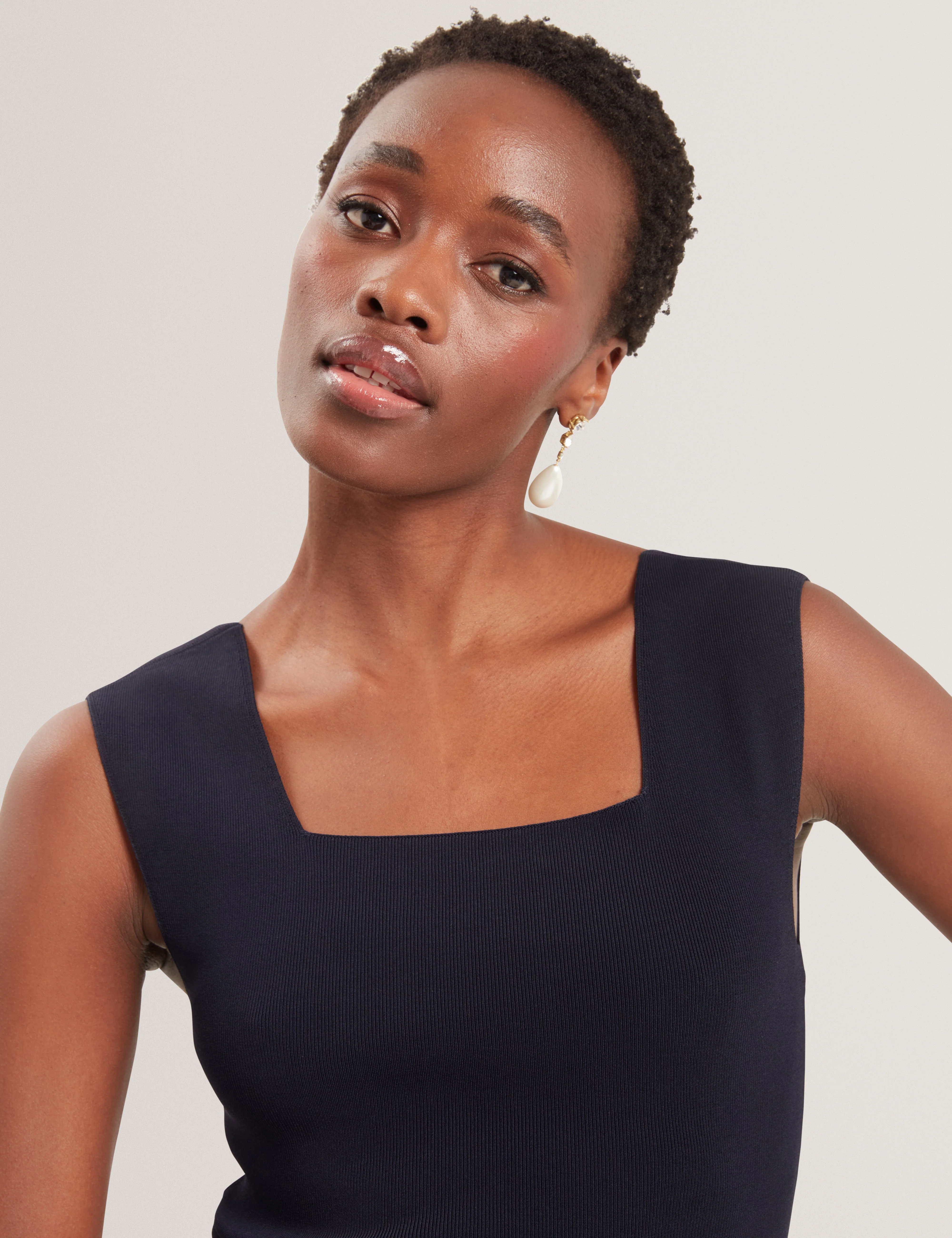 Binkkii Square Neck Sleeveless Knitted Top Navy - Image 5
