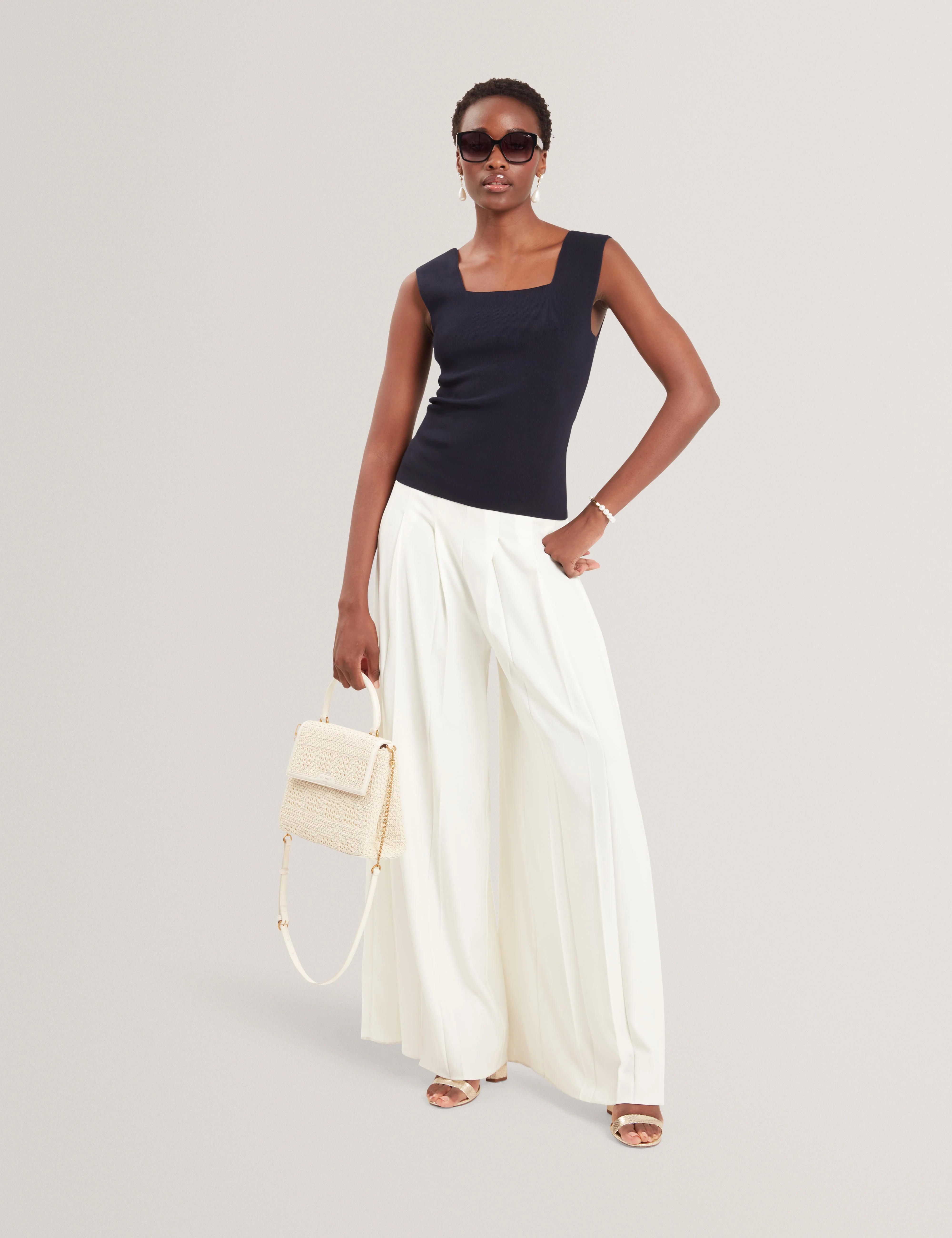Binkkii Square Neck Sleeveless Knitted Top Navy - Image 6