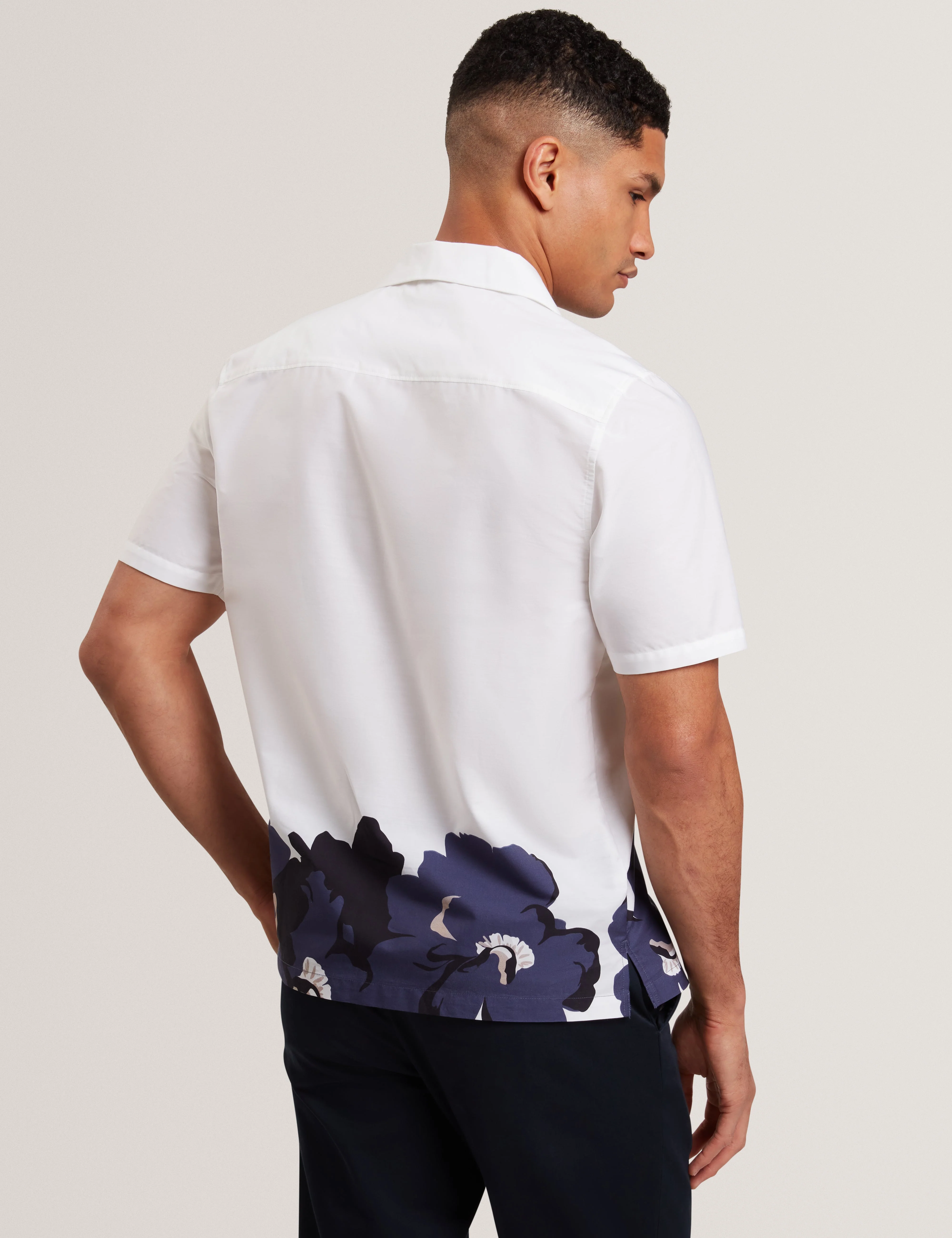 Biscarn Short Sleeve Relaxed Placement Floral Shirt White - Image 5