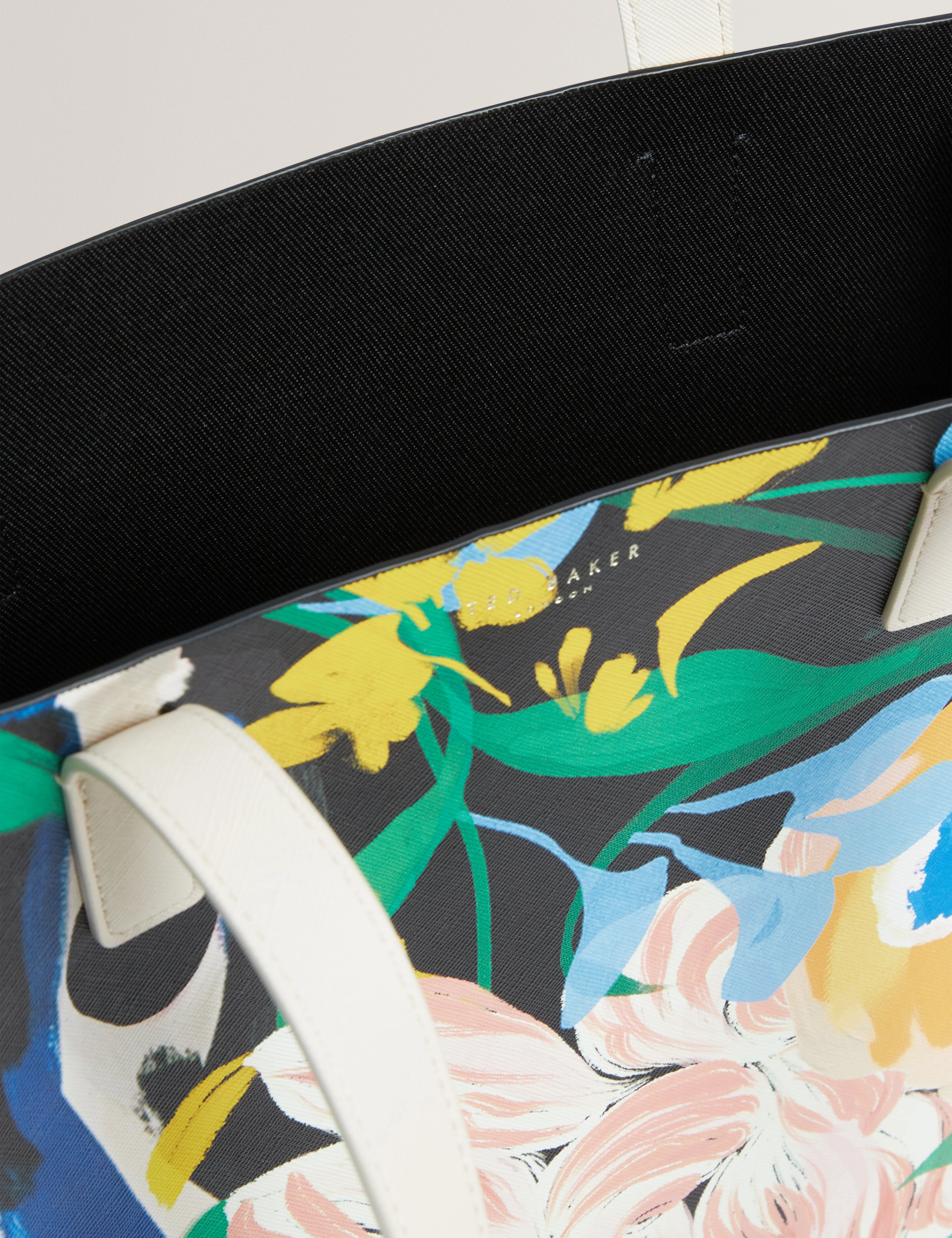 Bouani Floral Bouquet Printed Large Icon Bag Multicol - Image 5