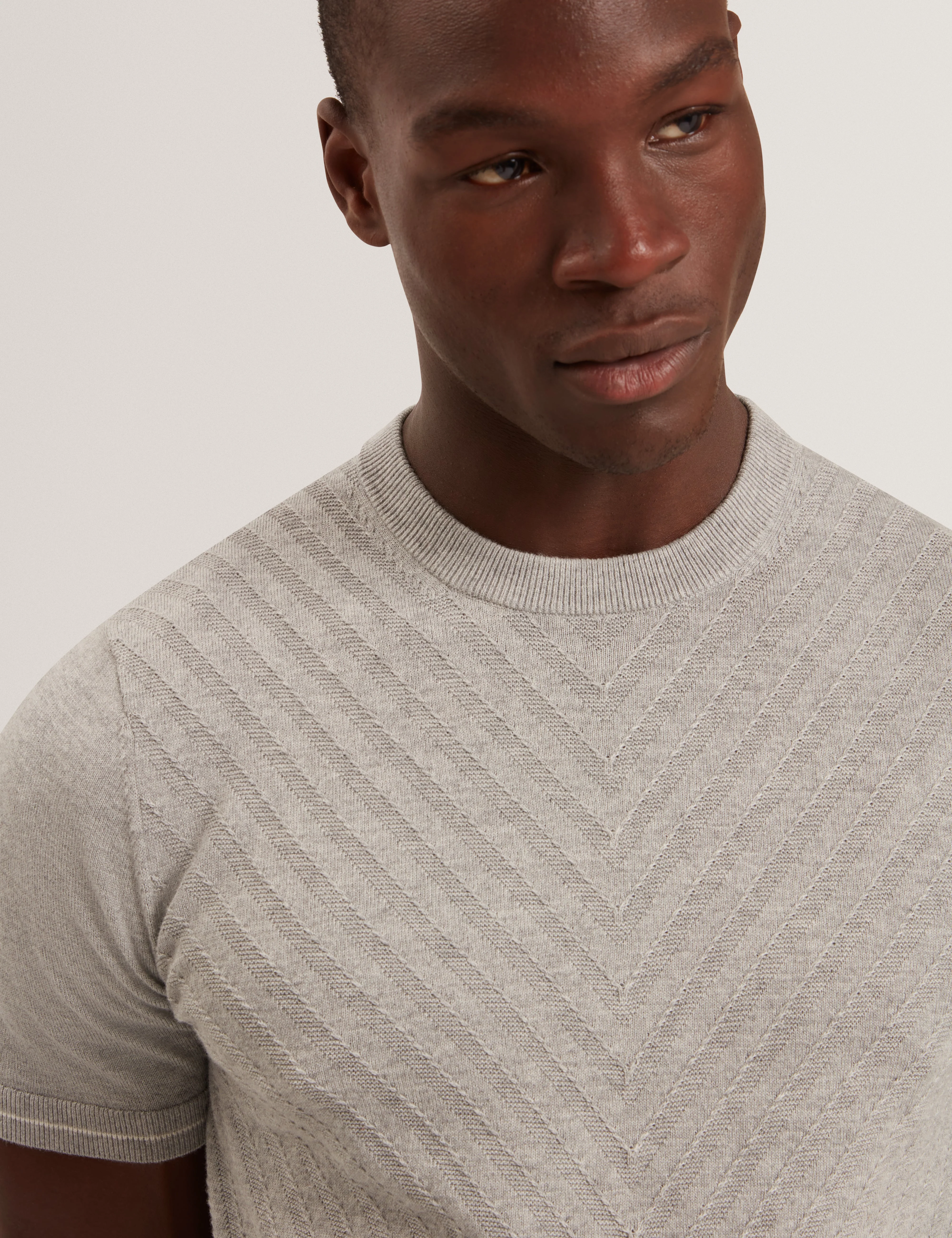 Canon Short Sleeve Chevron Stitch T Shirt Lt-Grey - Image 4