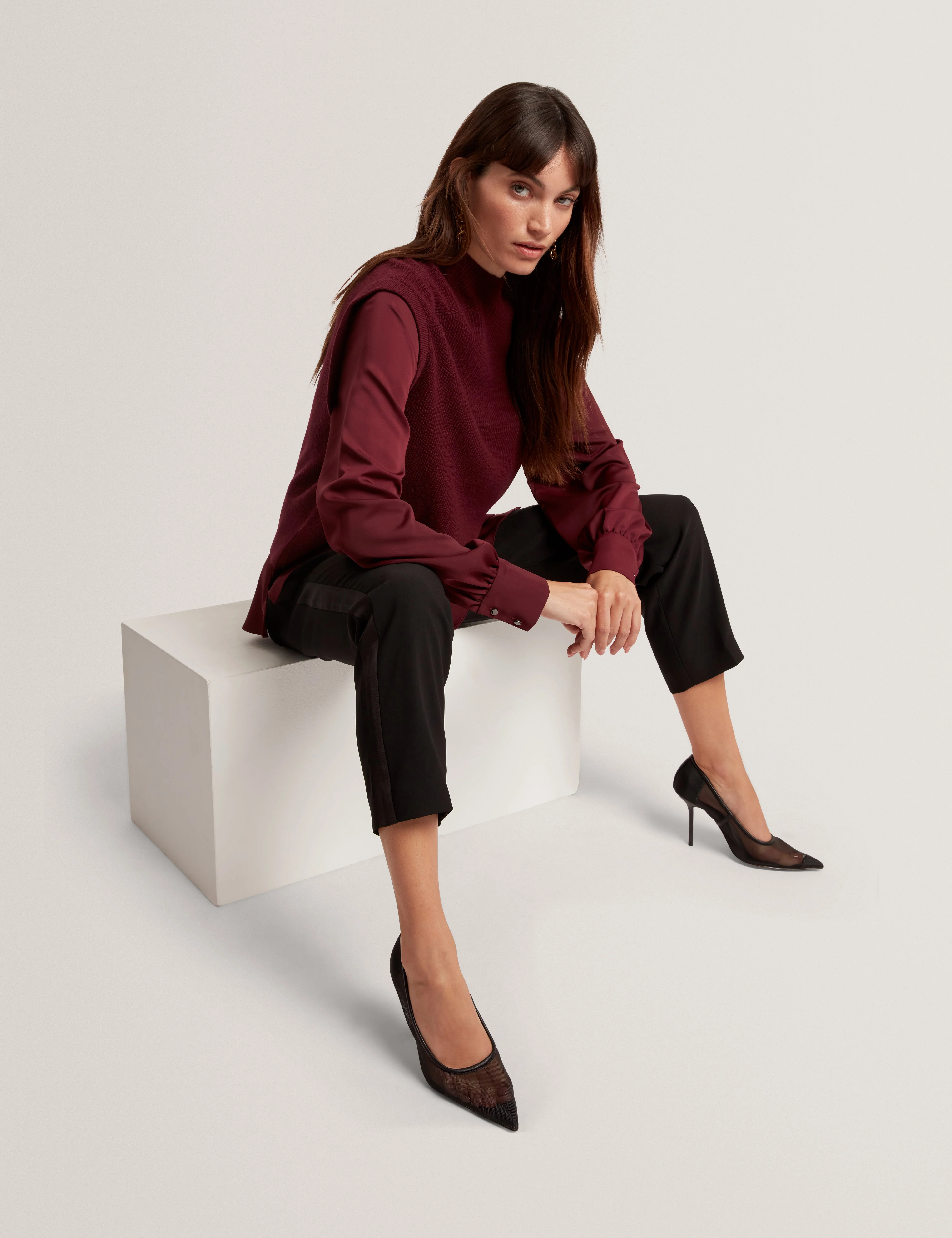Caycey Woven Sleeve Knitted Jumper Maroon - Image 6