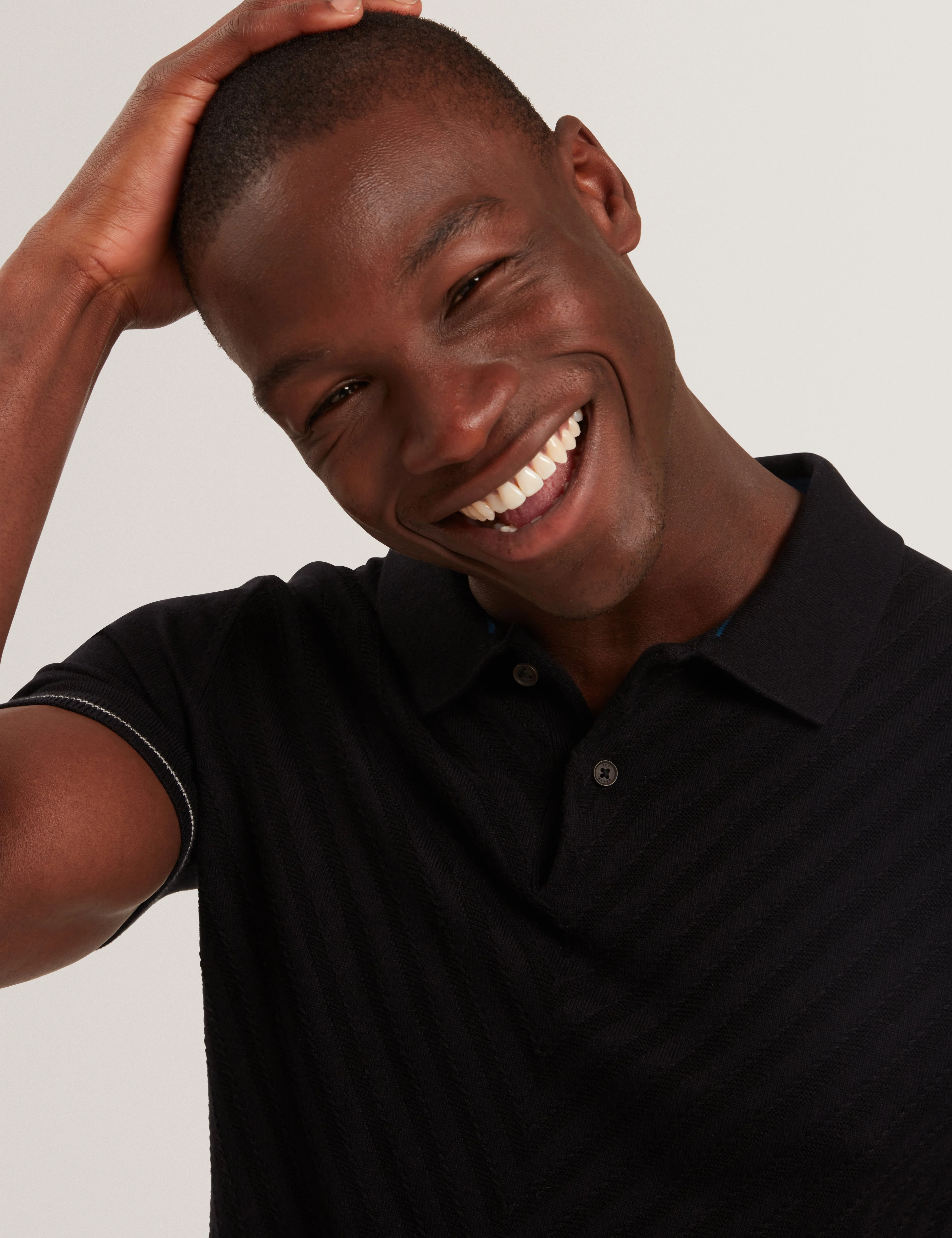 Chapal Short Sleeve Chevron Stitch Polo Black - Image 4