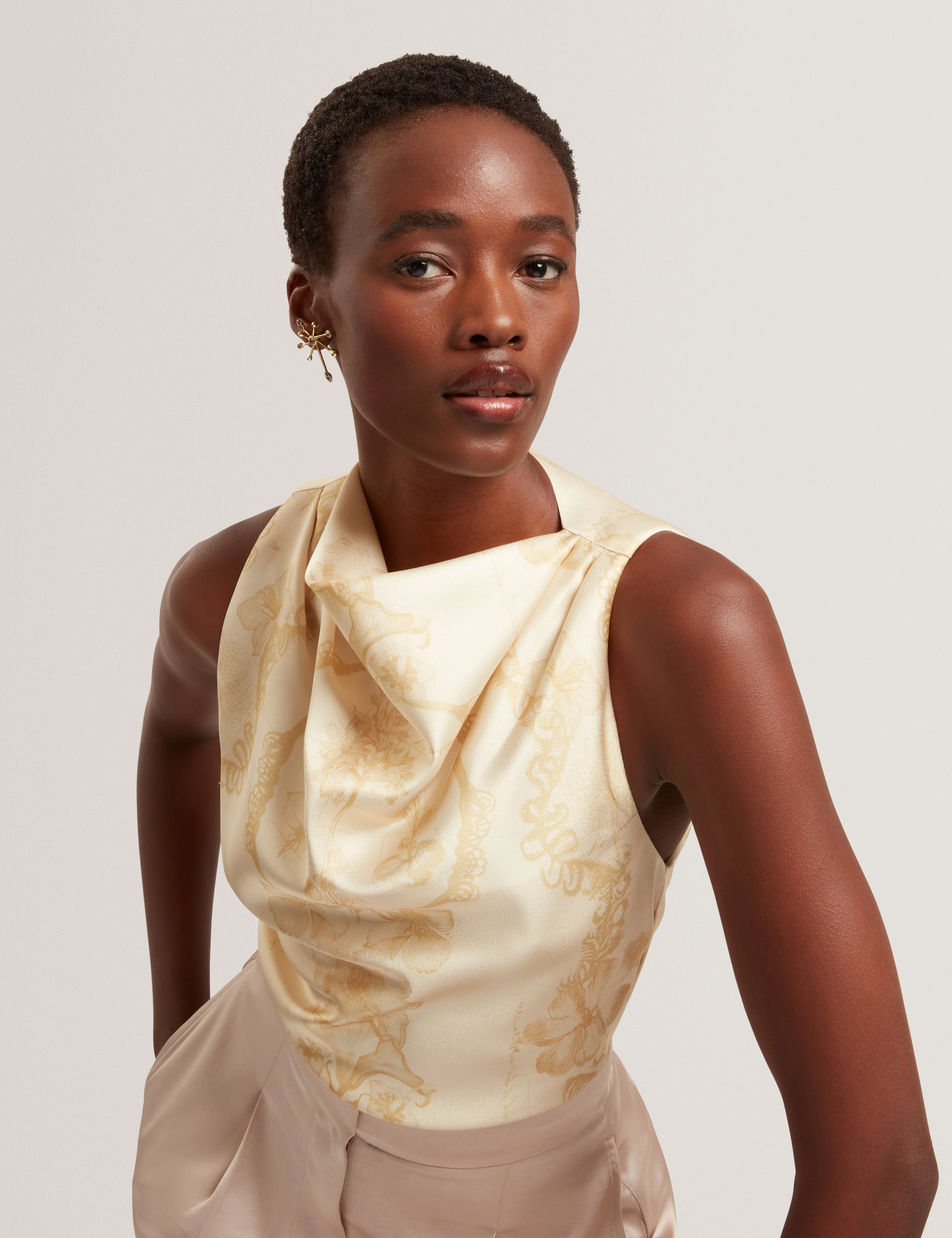 Cobla Print Sleeveless Drape Neck Top Lt-Yellow - Image 6