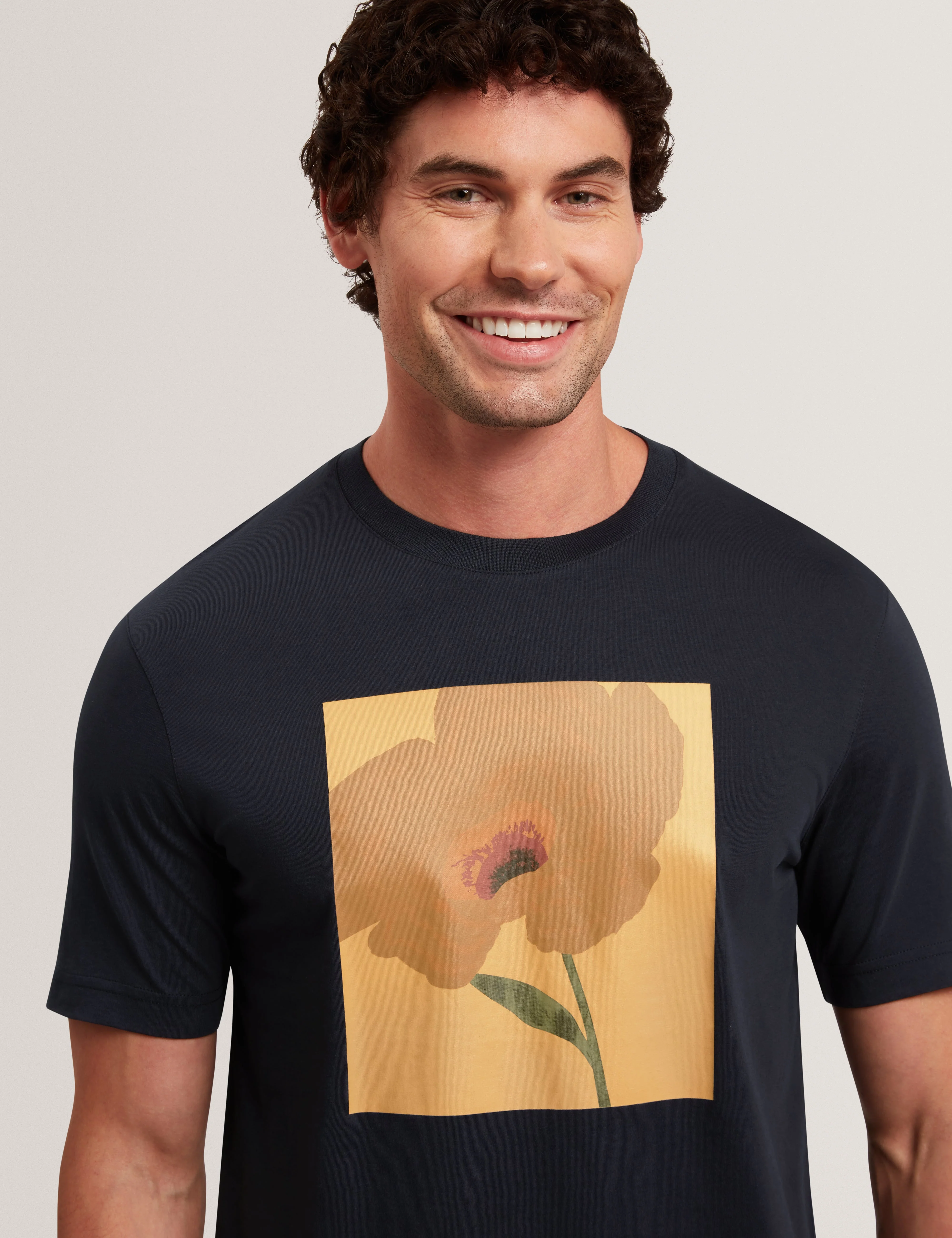 Crawley Ss Graphic Box Floral T-Shirt Navy - Image 4
