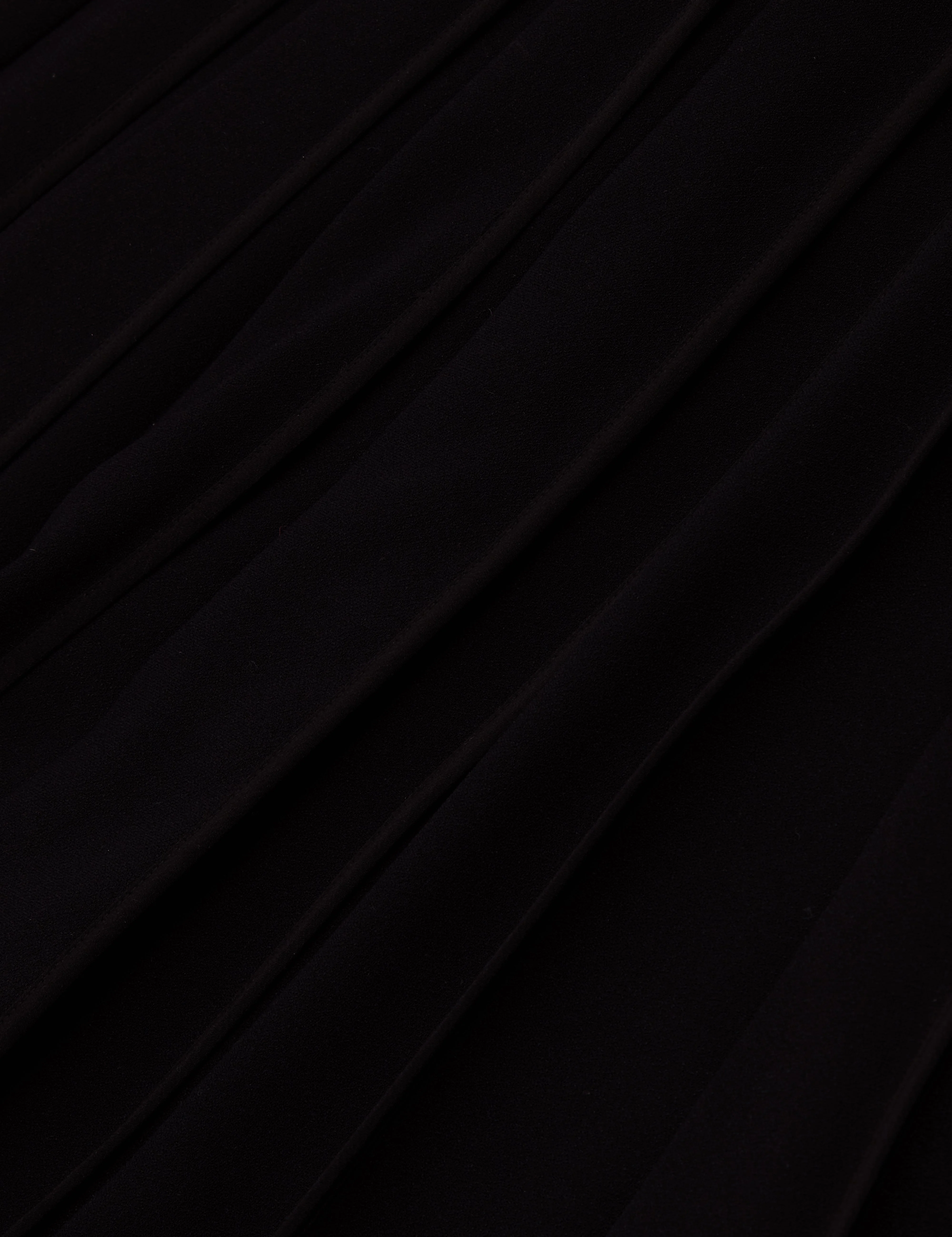 Dahrcy Sleeveless Midi Dress With Pleat Detail Black - Image 3