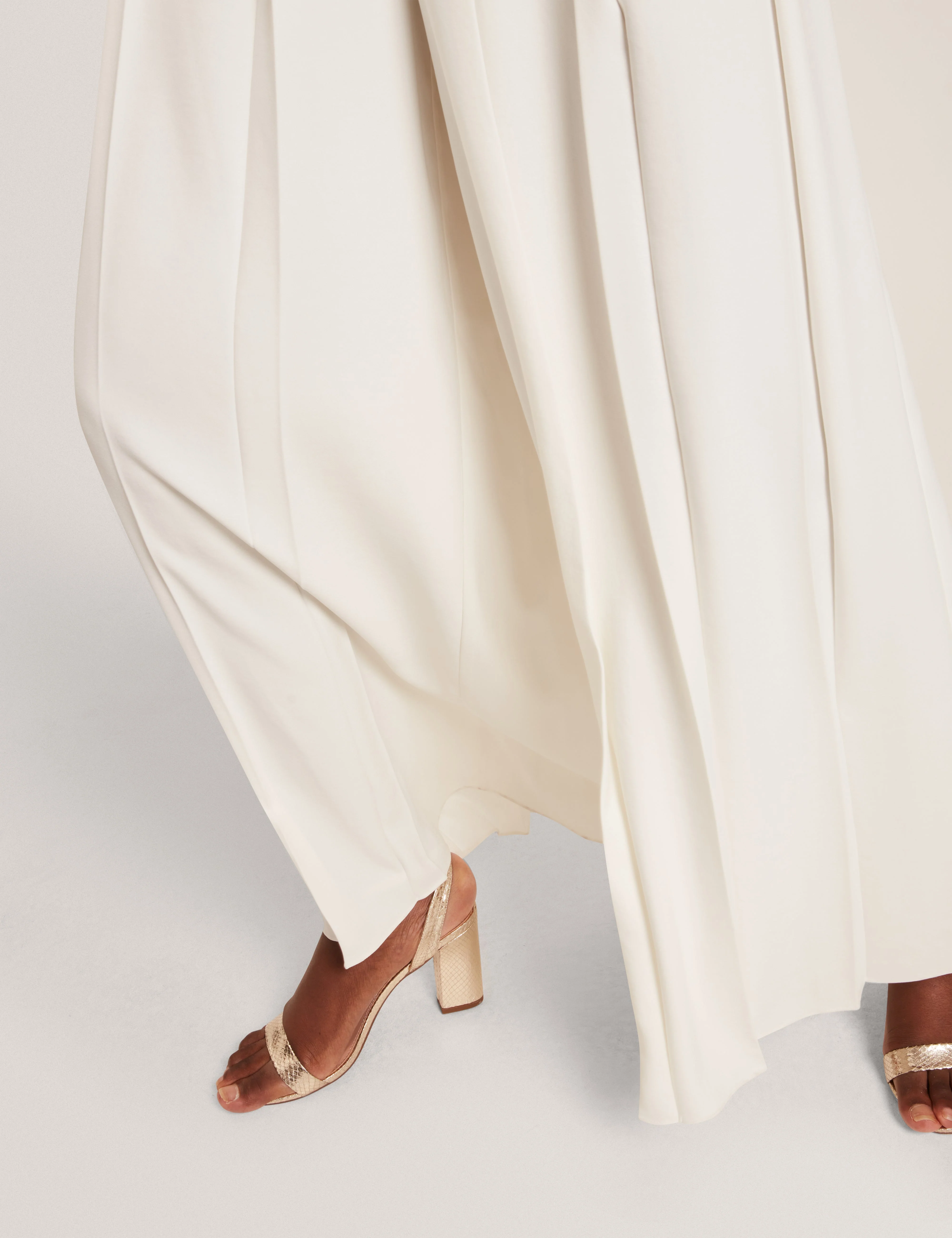 Duuva Box Pleat Wide Leg Trouser Ivory - Image 4