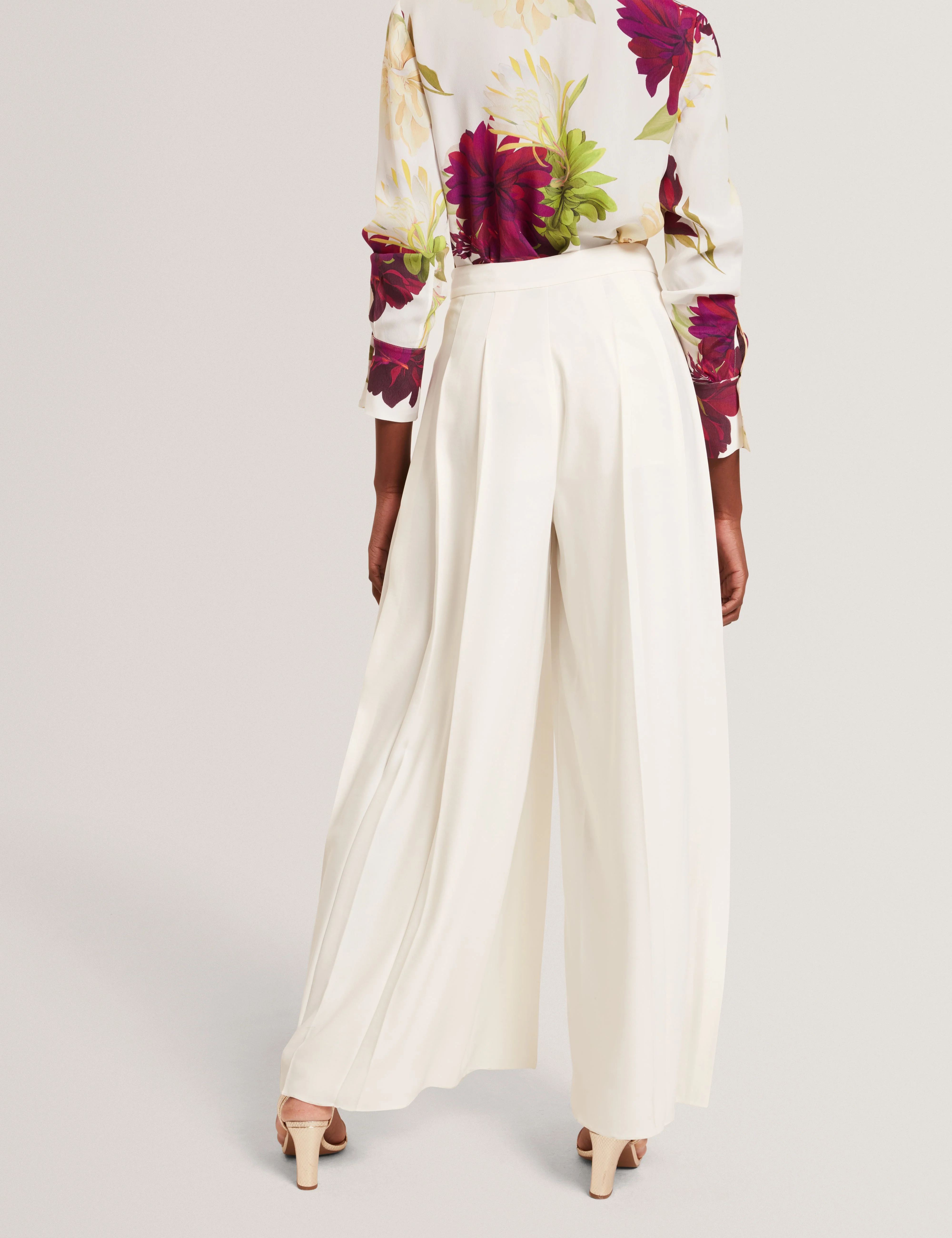 Duuva Box Pleat Wide Leg Trouser Ivory - Image 5