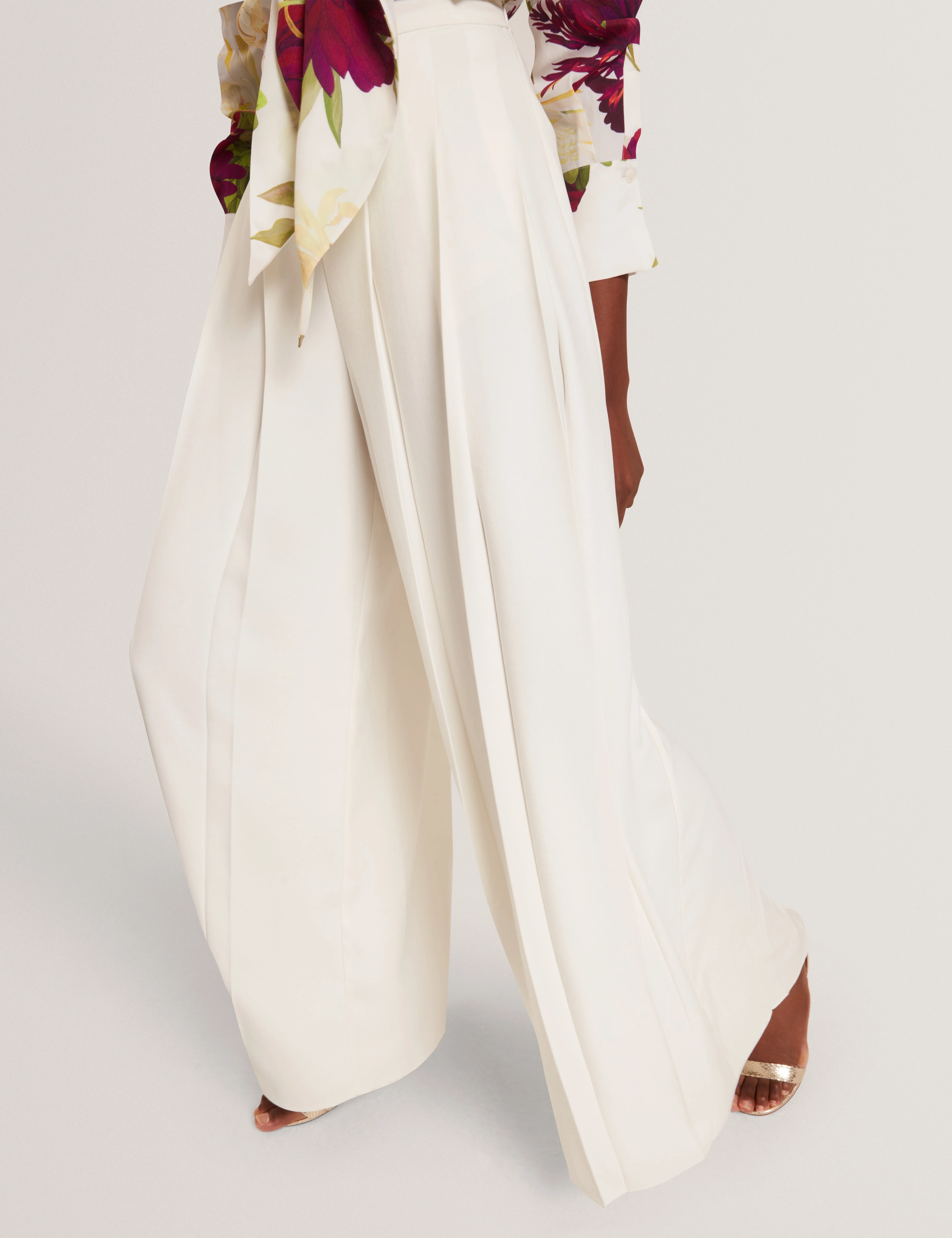 Duuva Box Pleat Wide Leg Trouser Ivory - Image 7