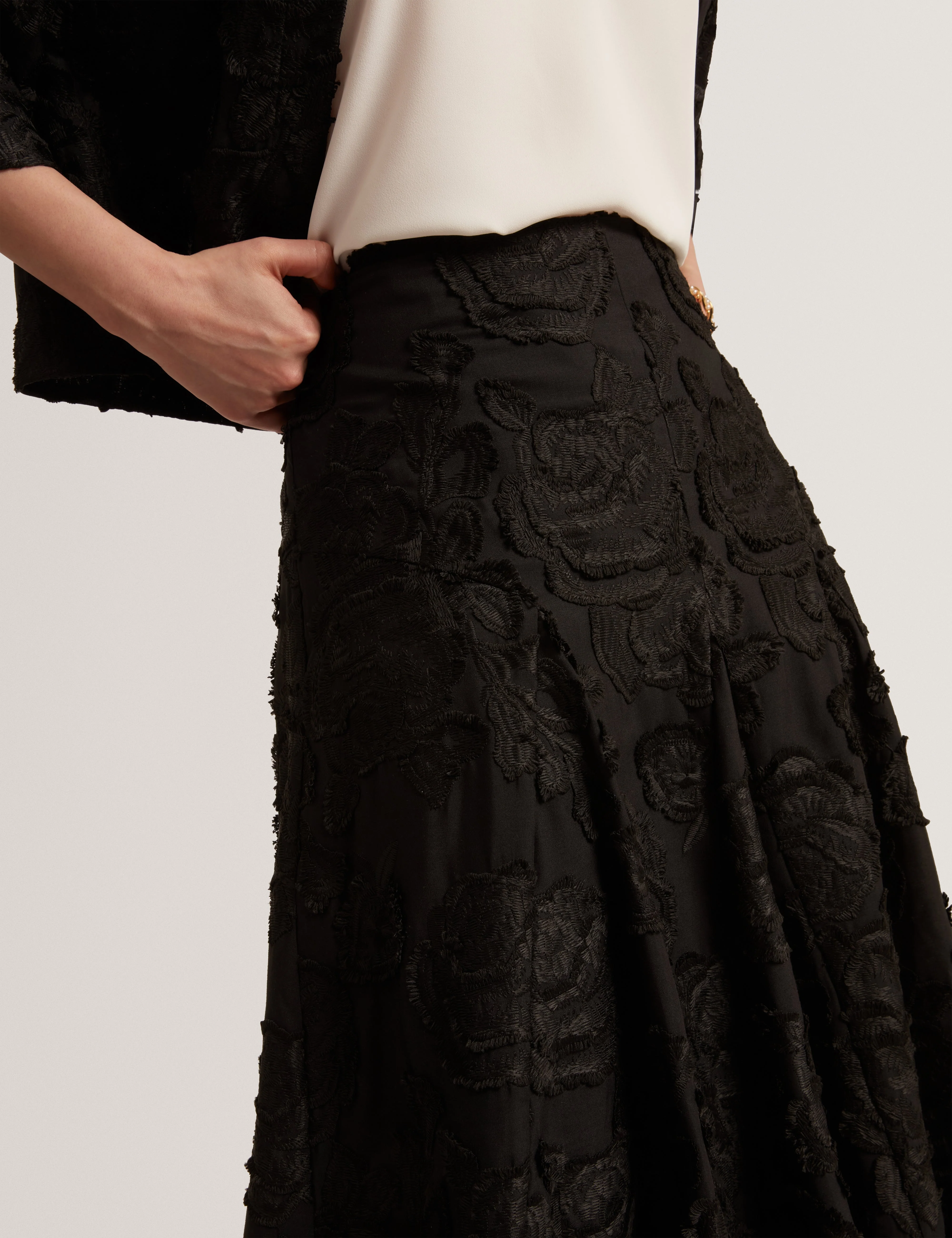 Eccrina Textured Rose Detail Midi Skirt Black - Image 4
