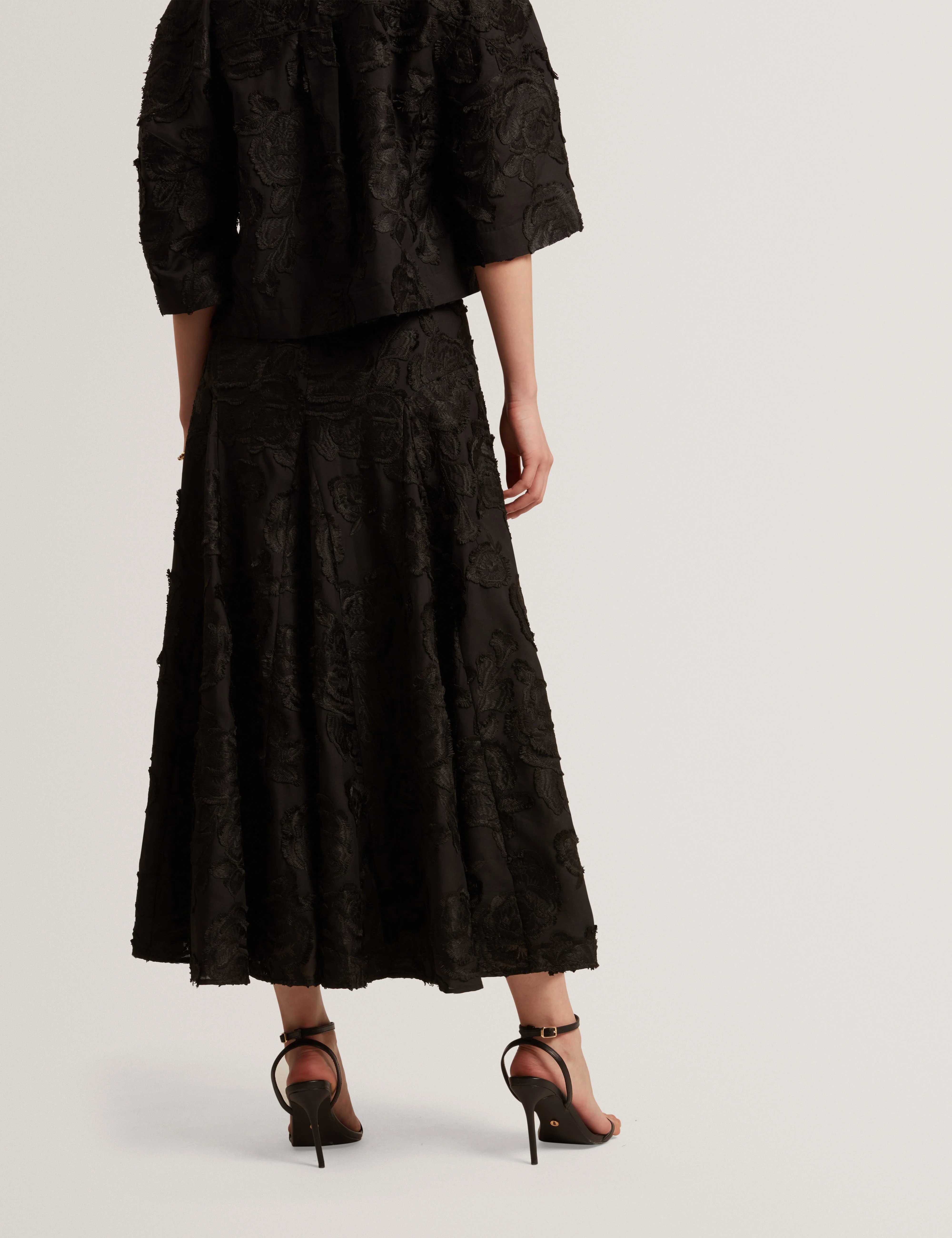 Eccrina Textured Rose Detail Midi Skirt Black - Image 5