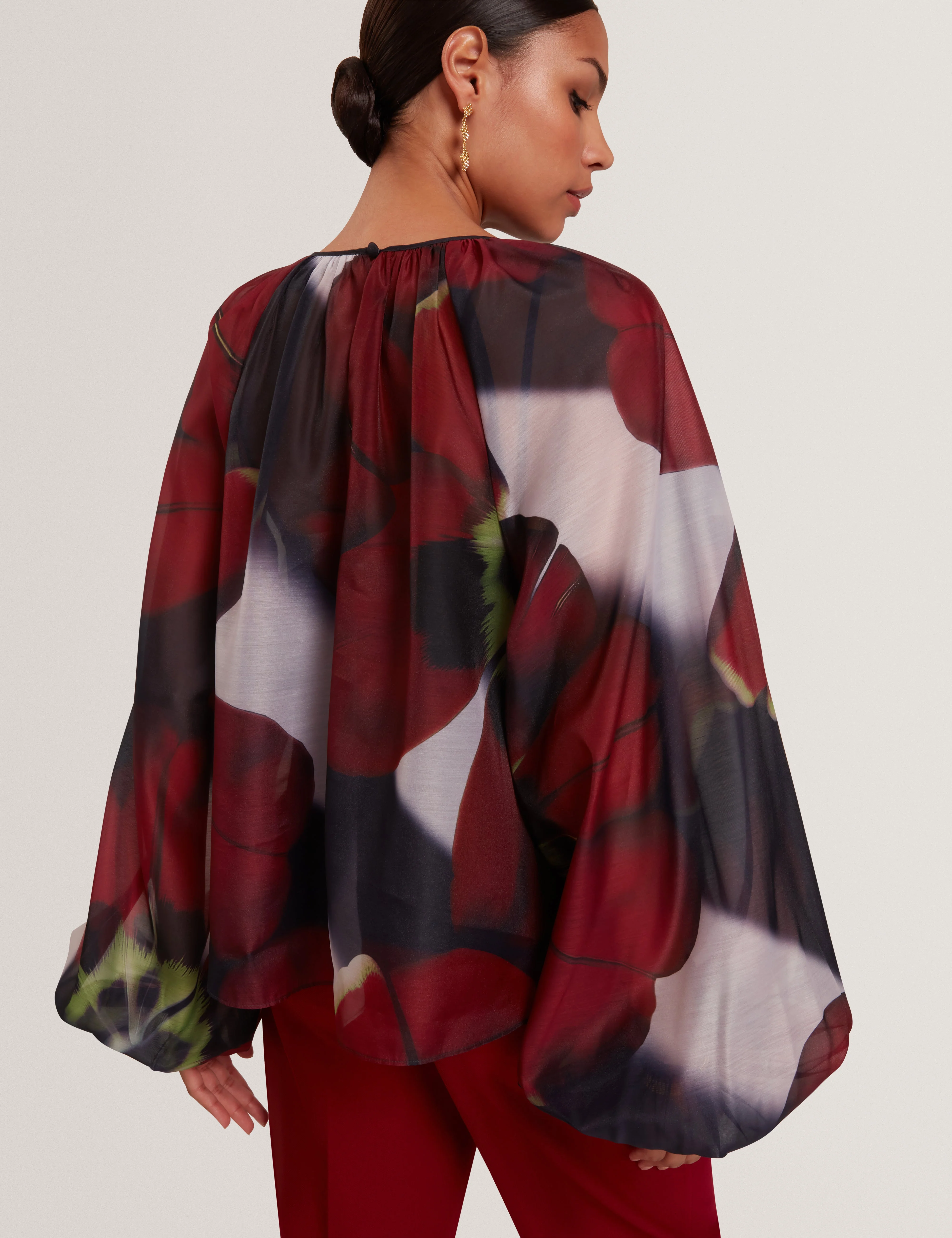 Elaia Printed Organza Puff Sleeve Blouse Navy - Image 5
