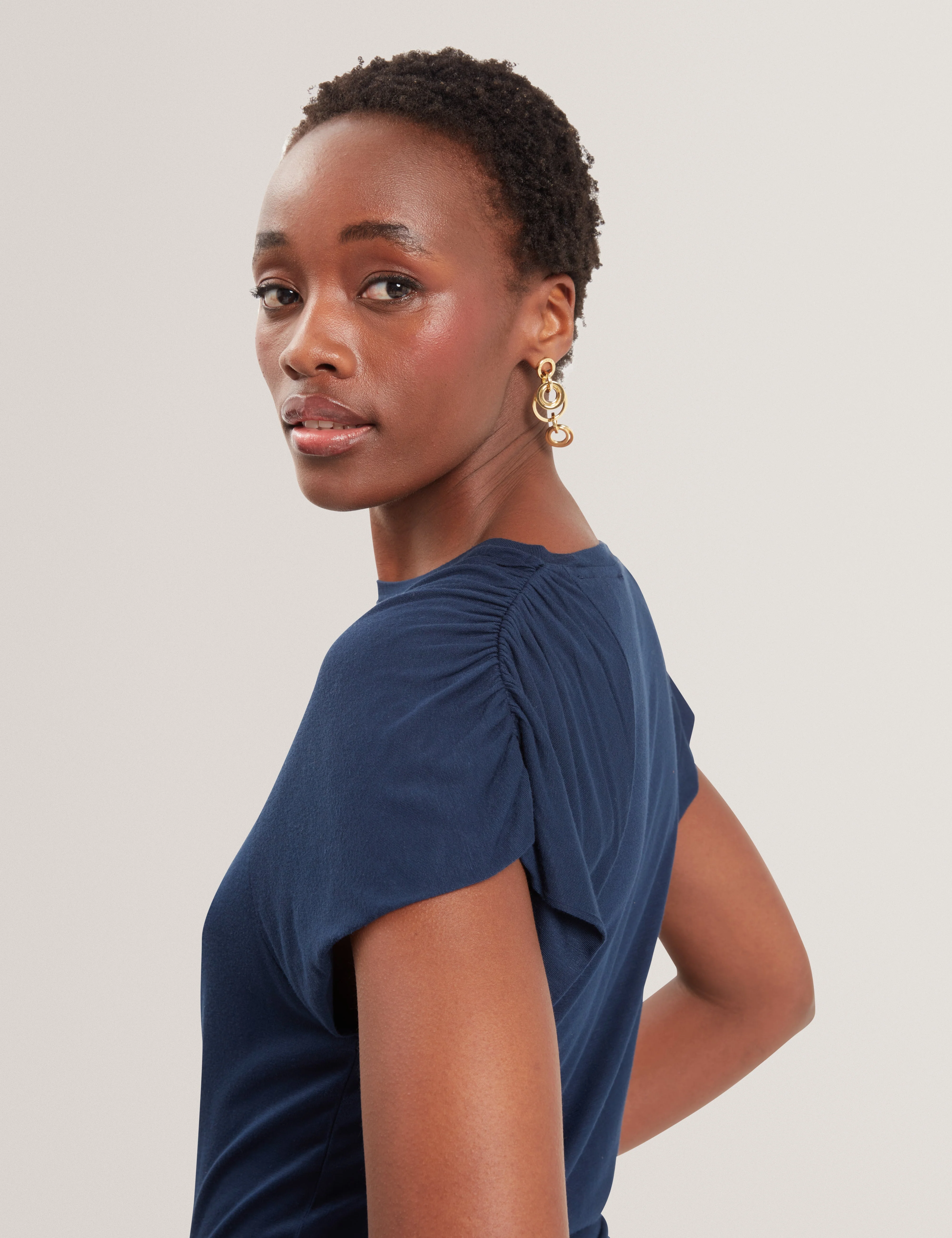 Elmie Gather Shoulder Detail Tee Dk-Blue - Image 5