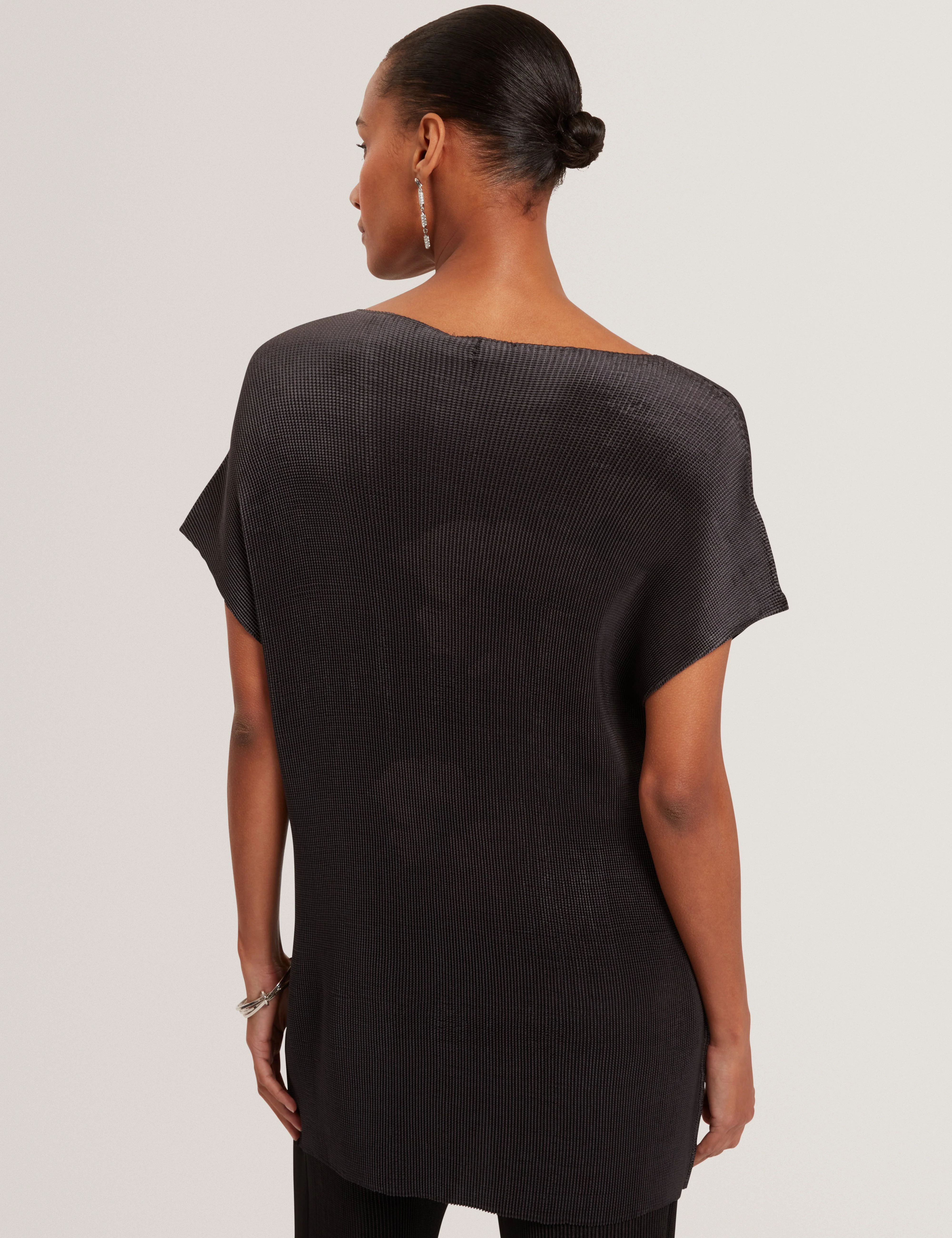 Eloti Printed Short Sleeve Plisse Top Black - Image 5