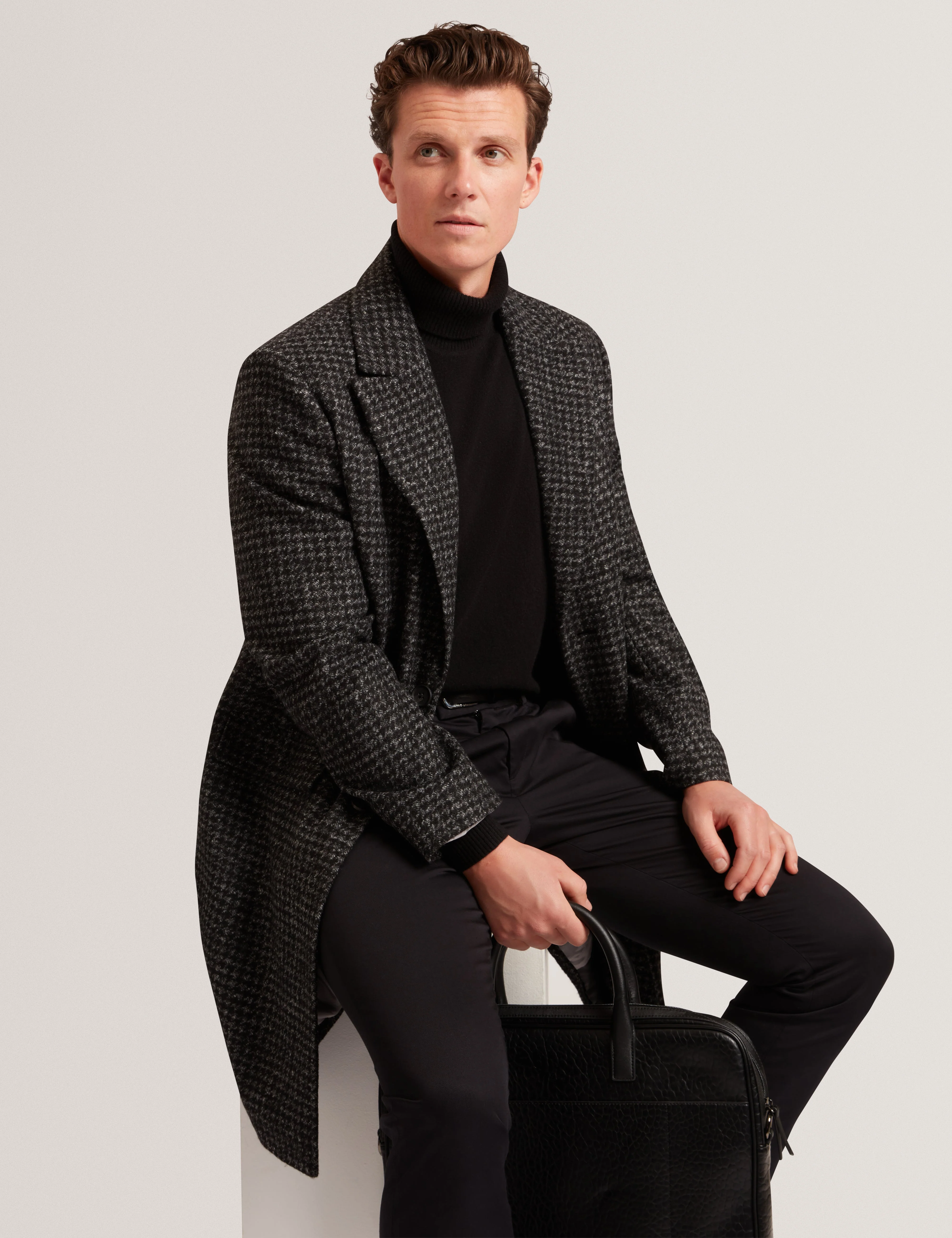 Eppsom Relaxed Fit Knitted Houndstooth Coat Black - Image 6