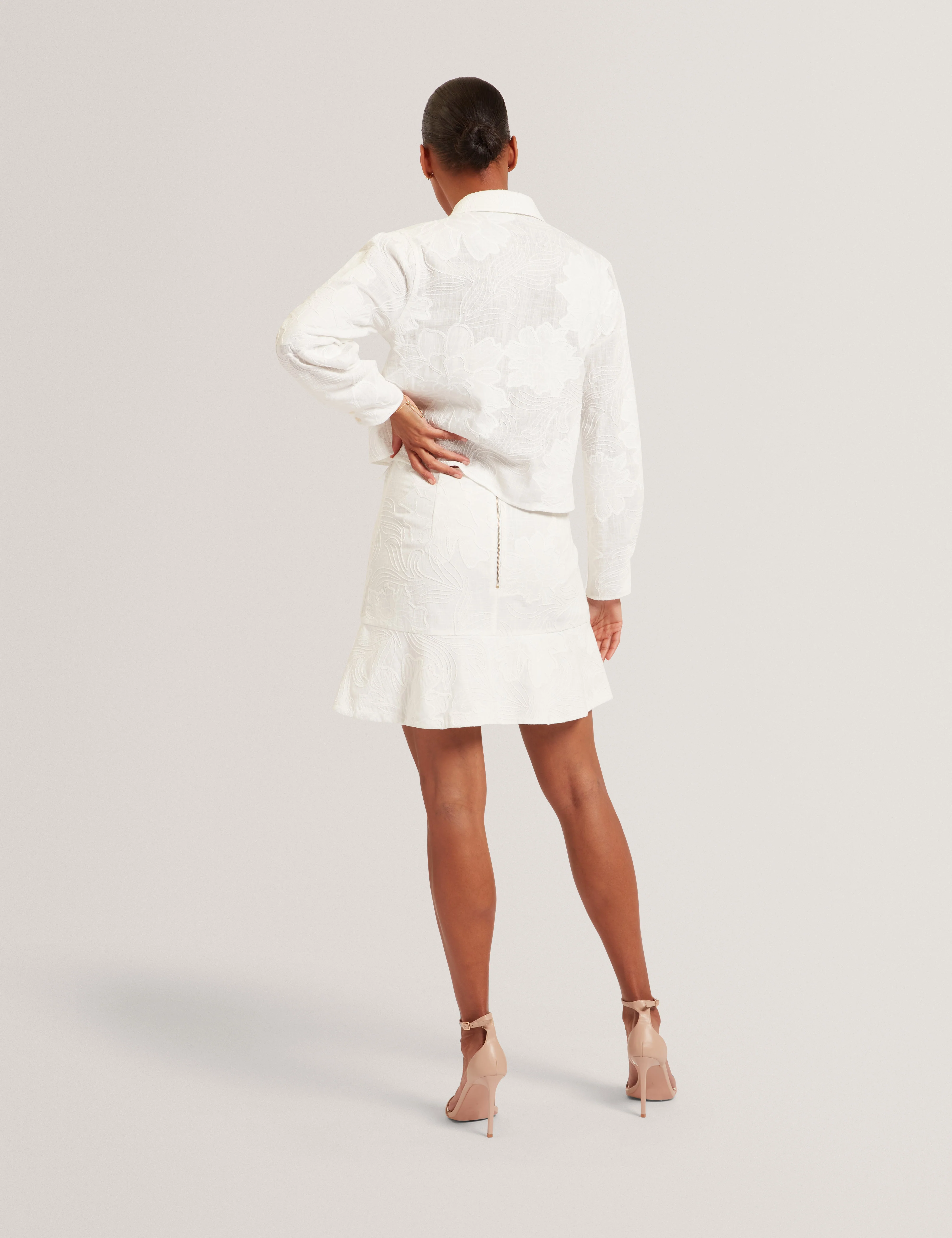 Fioral Embroidered Mini Skirt White - Image 5