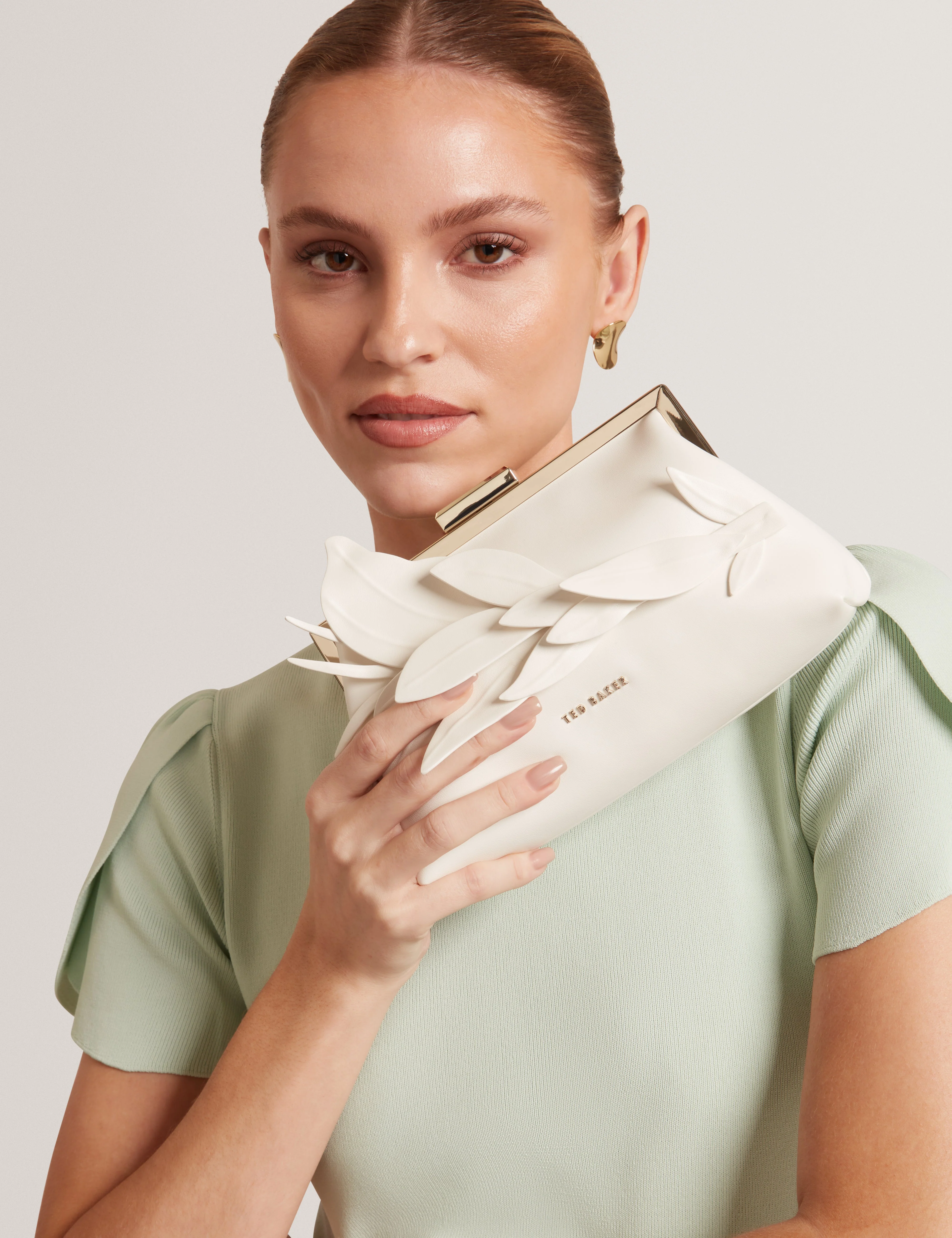 Flloria Floral Applique Detail Clutch Bag Ivory - Image 2