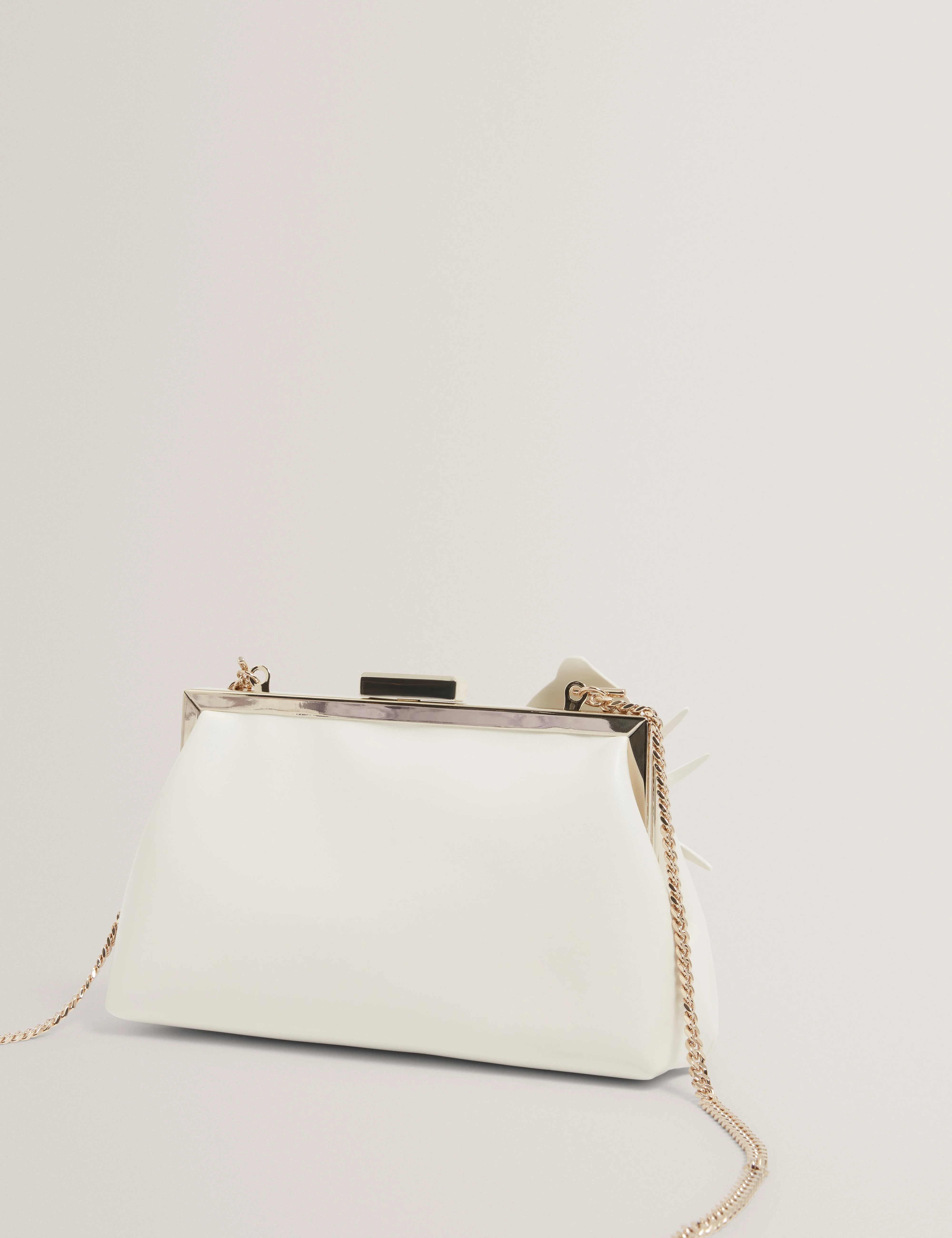 Flloria Floral Applique Detail Clutch Bag Ivory - Image 4