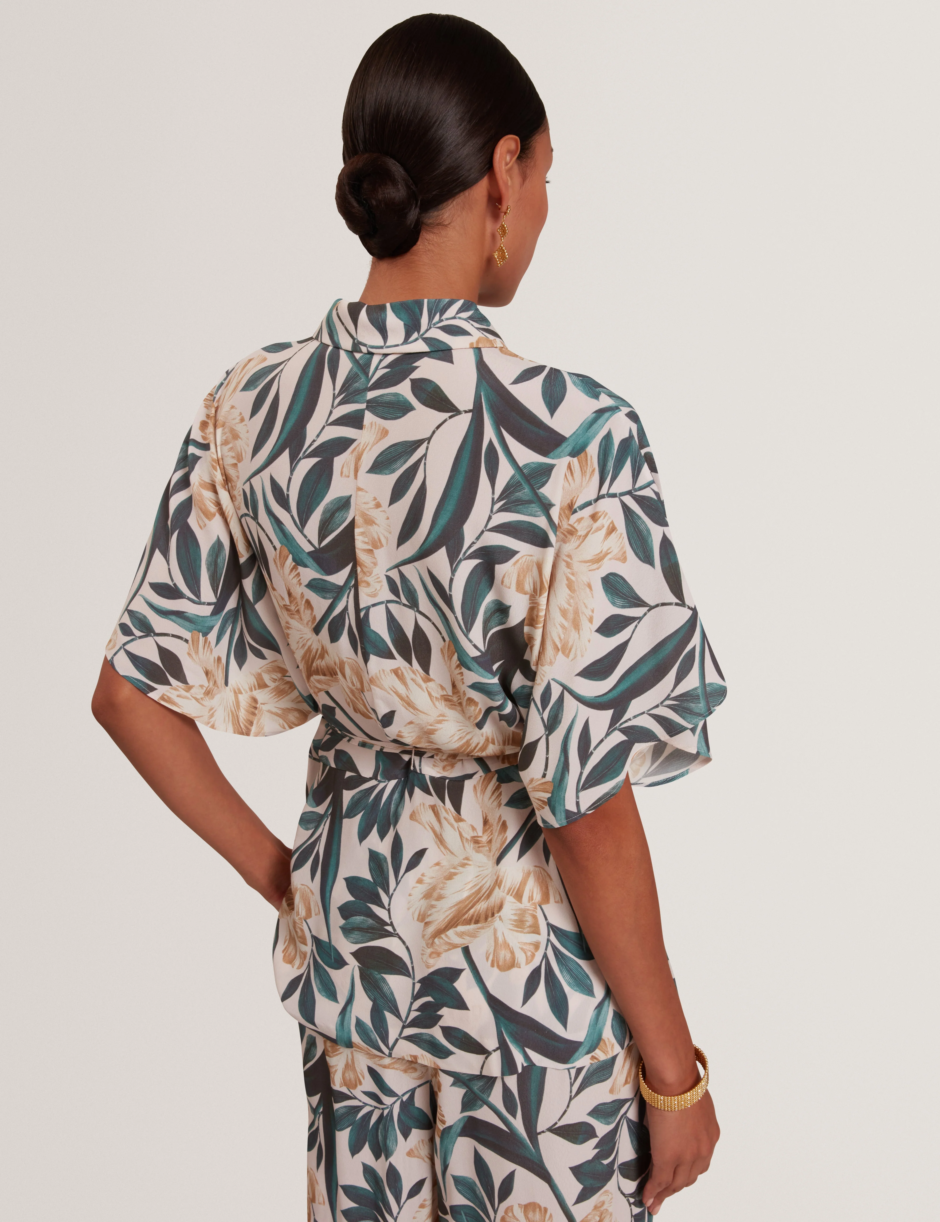 Gehmma Printed Tie Detail Short Sleeve Shirt Cream - Image 4