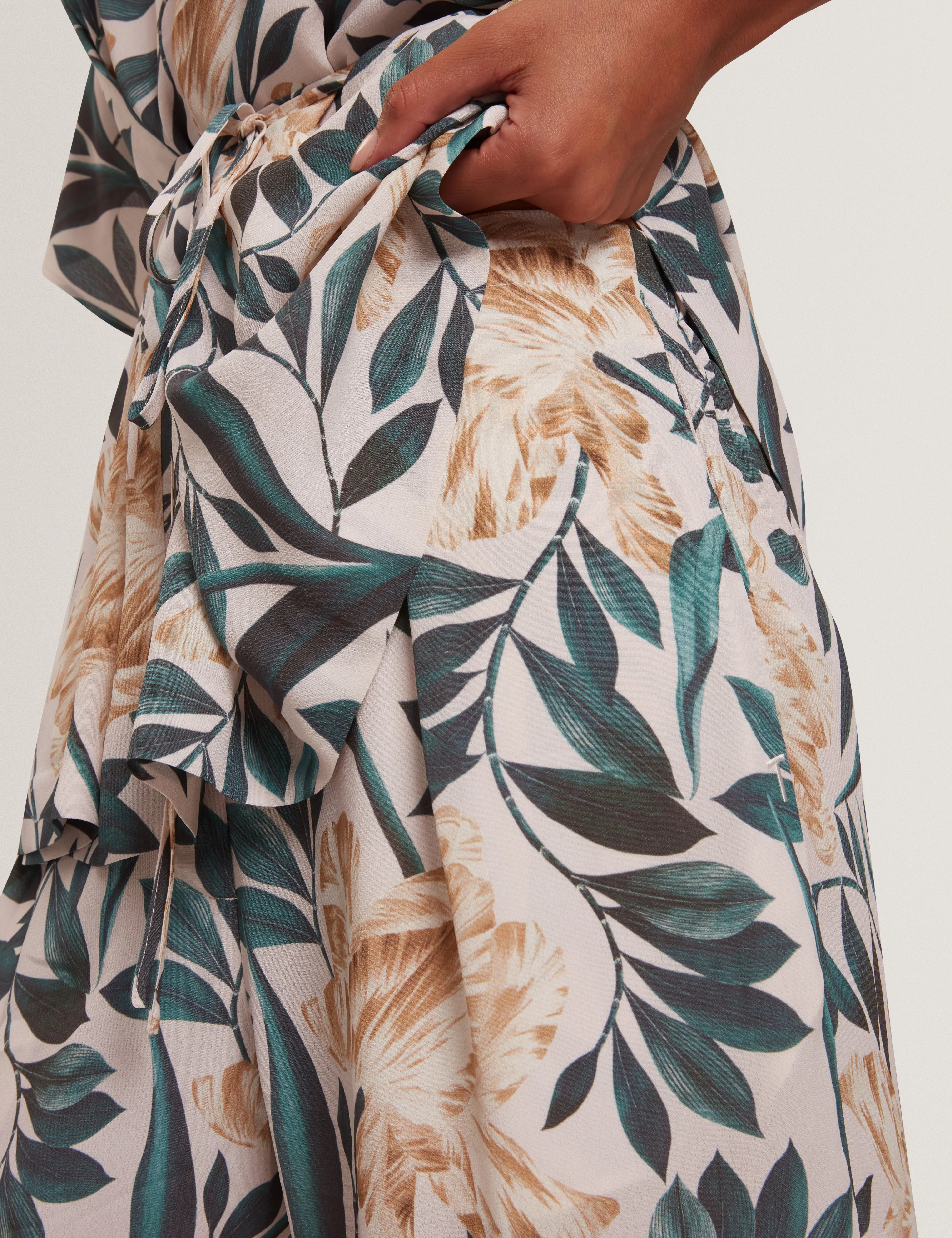 Griesha Printed Mid Rise Straight Leg Trouser Cream - Image 4