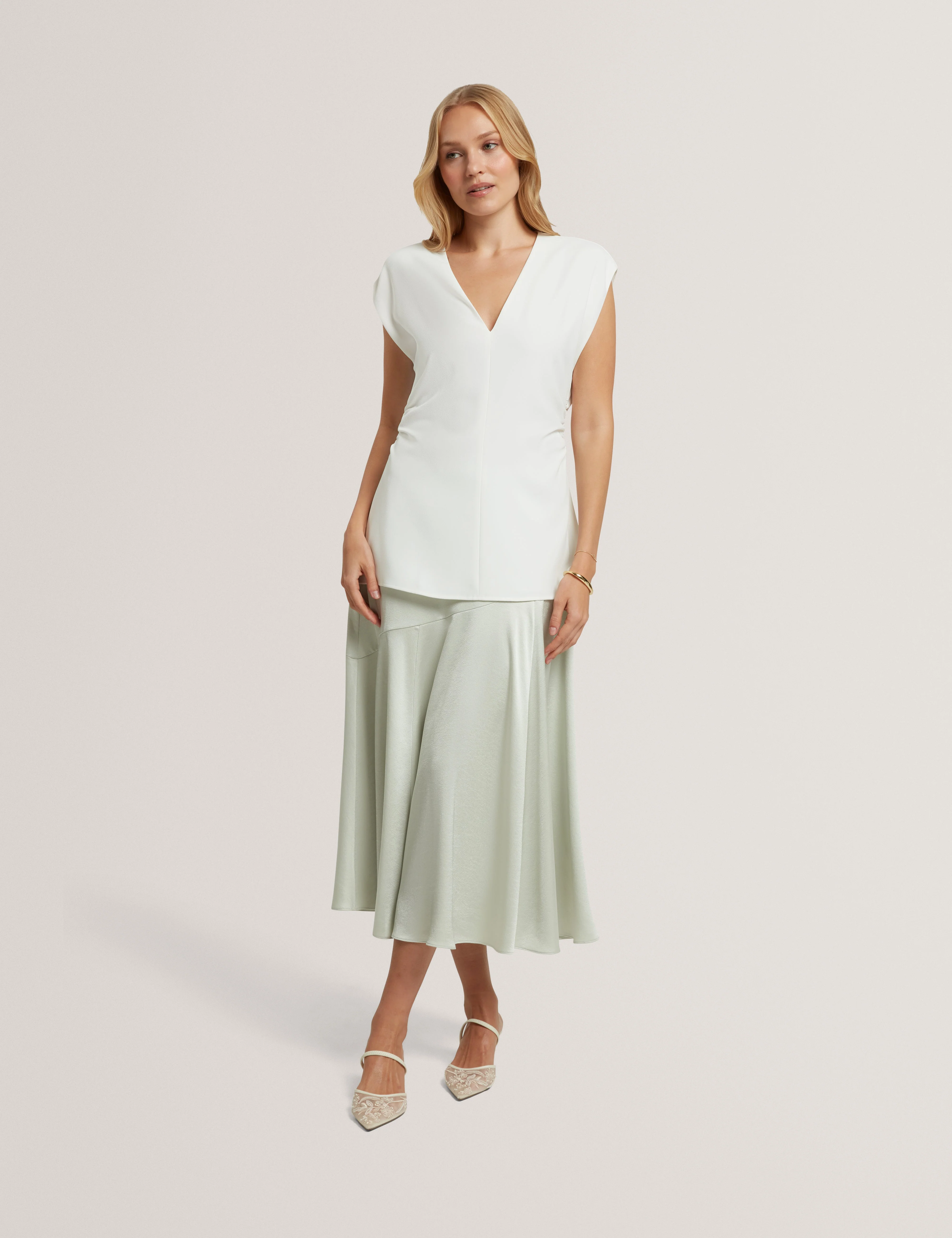 Harlah Midi Skirt With Diagonal Seam Detail Mid-Green - Image 2