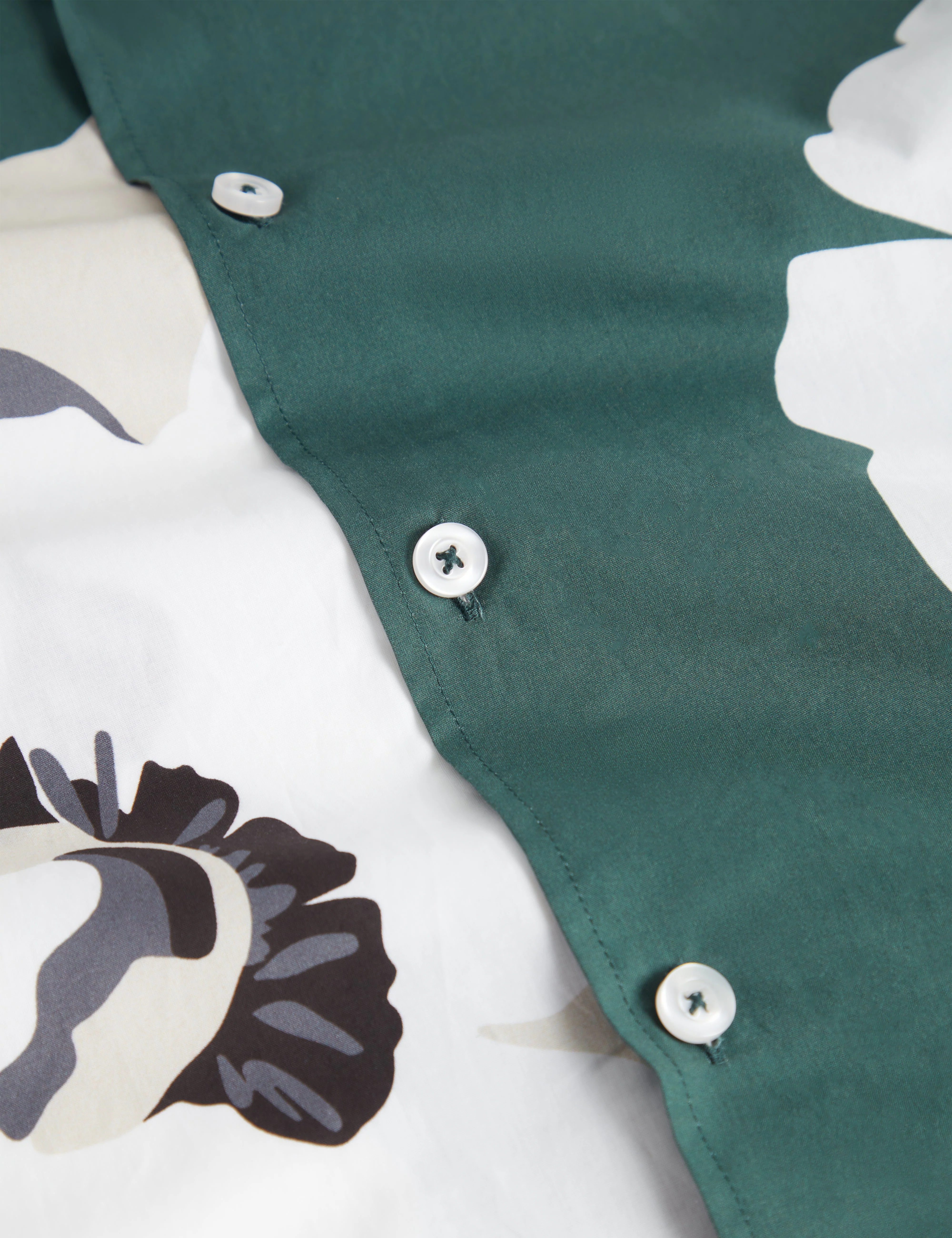 Hebbden Short Sleeve Relaxed Floral Shirt Dk-Green - Image 2