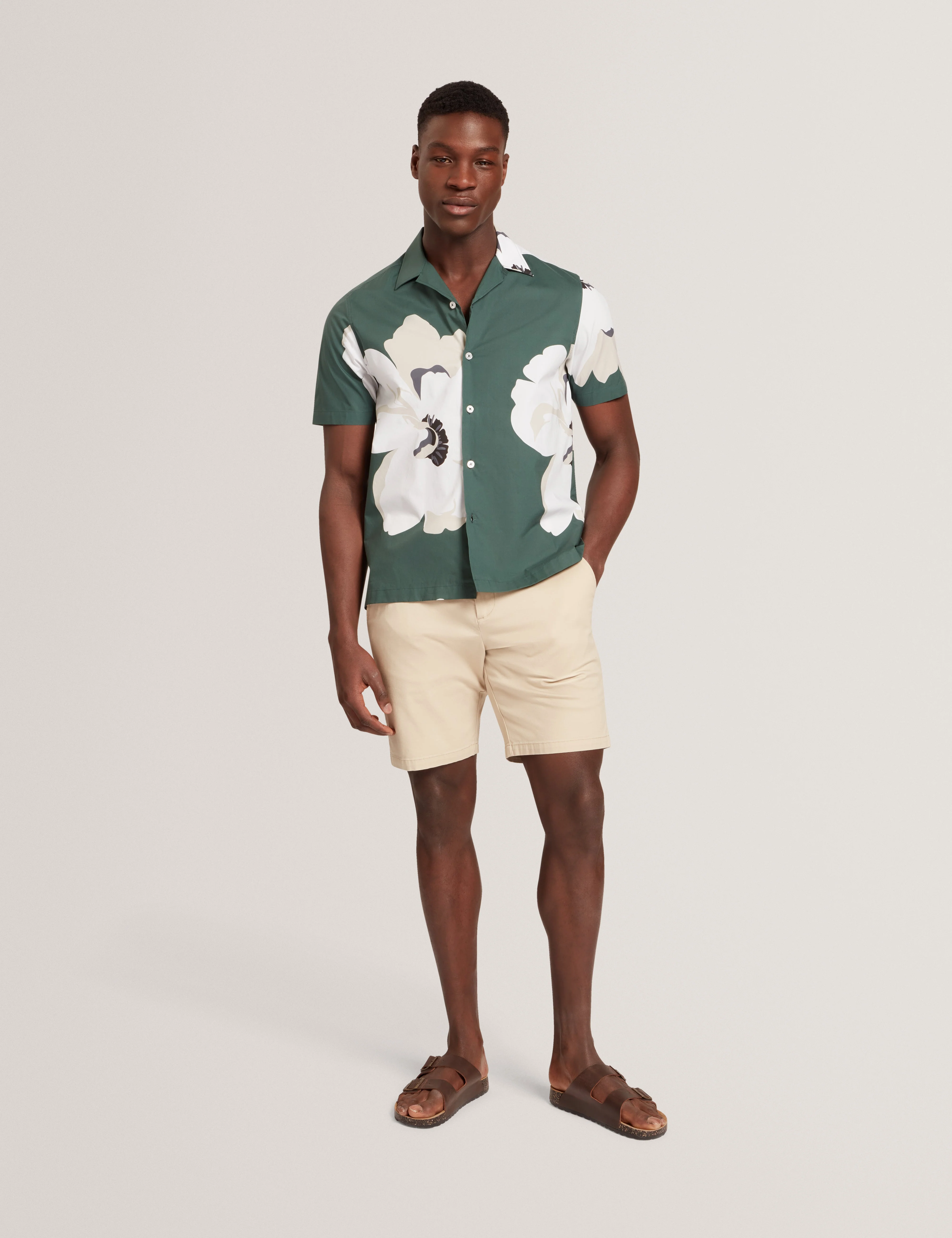 Hebbden Short Sleeve Relaxed Floral Shirt Dk-Green - Image 3