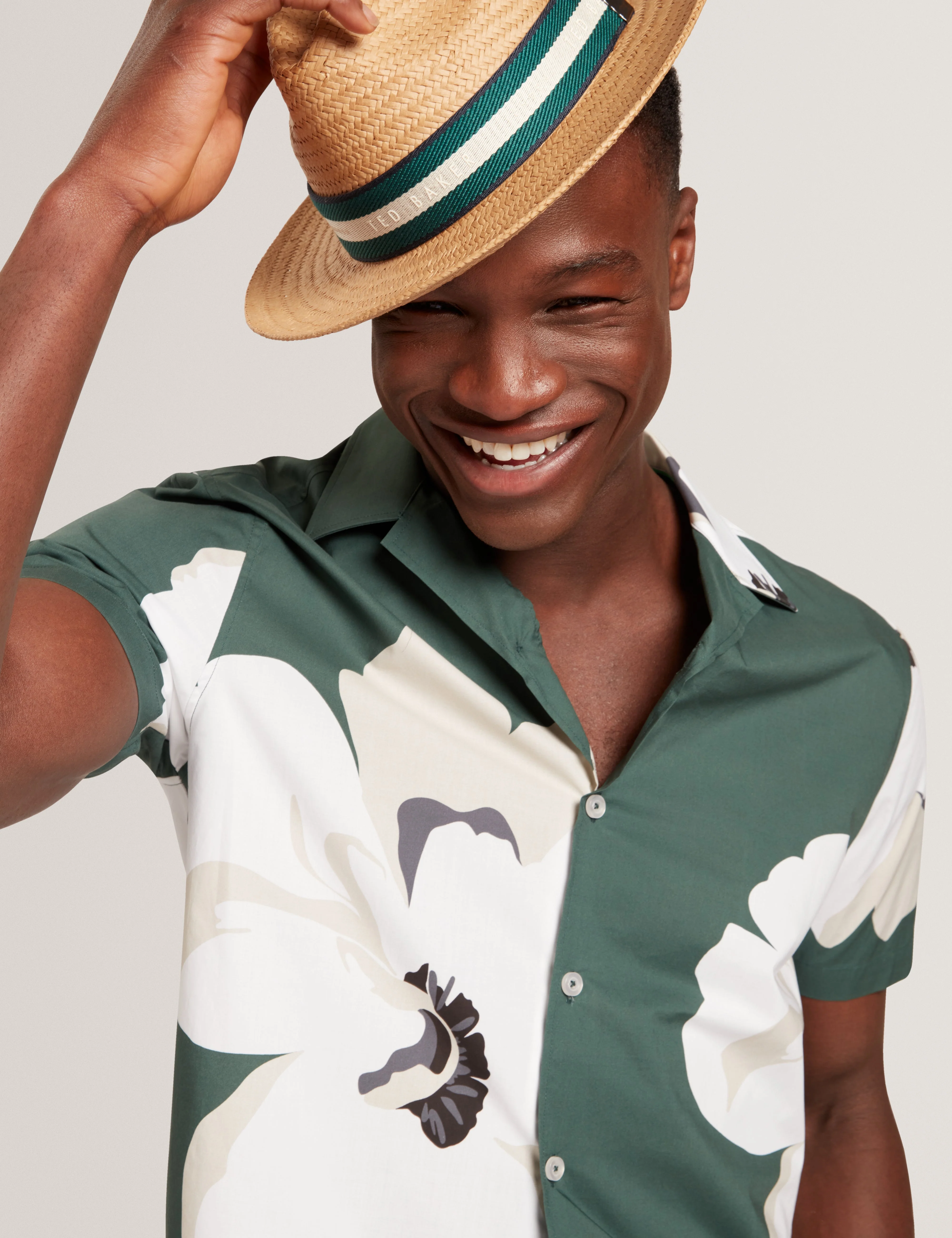Hebbden Short Sleeve Relaxed Floral Shirt Dk-Green - Image 7