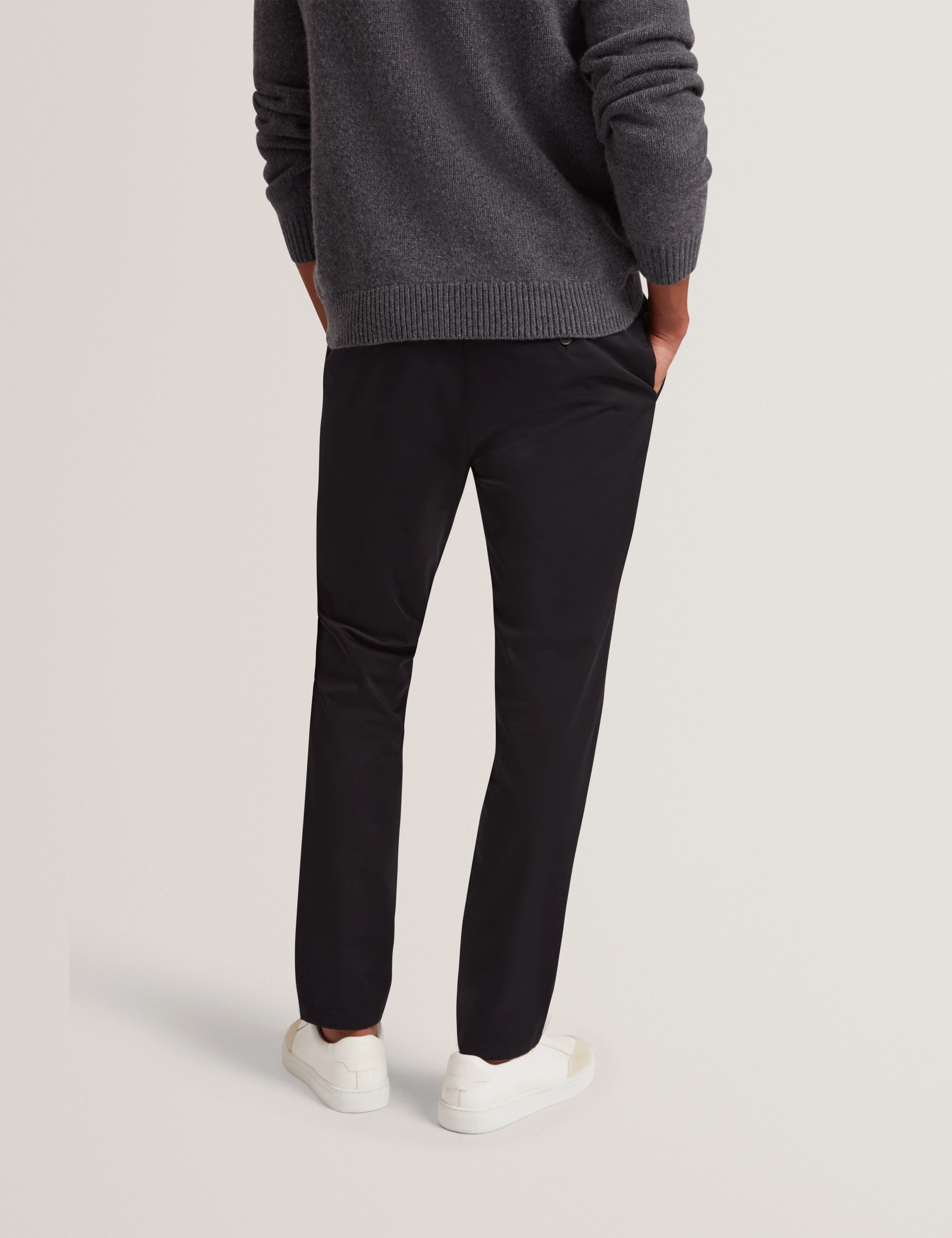Howeton Slim Stretch Chino Black - Image 5