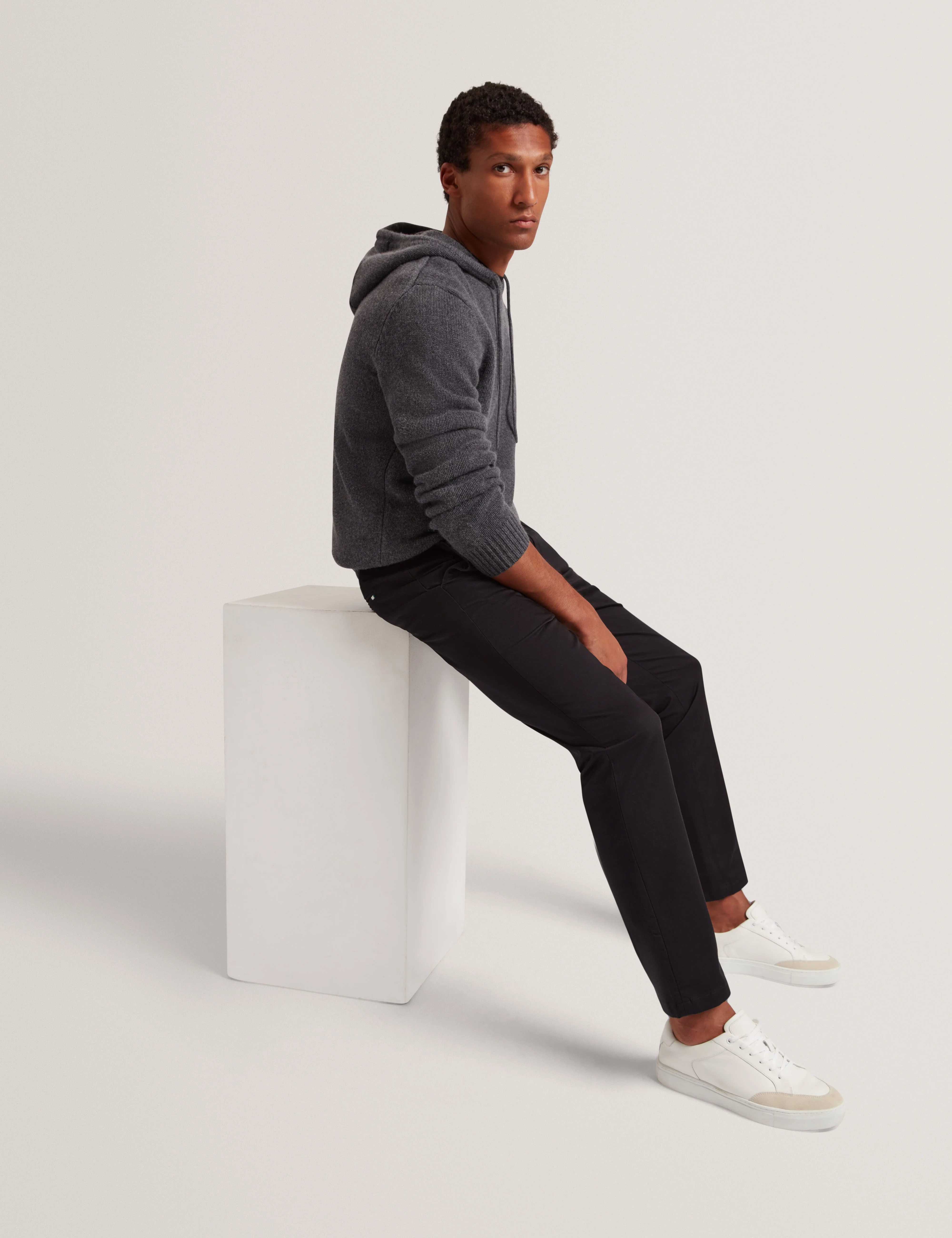 Howeton Slim Stretch Chino Black - Image 6