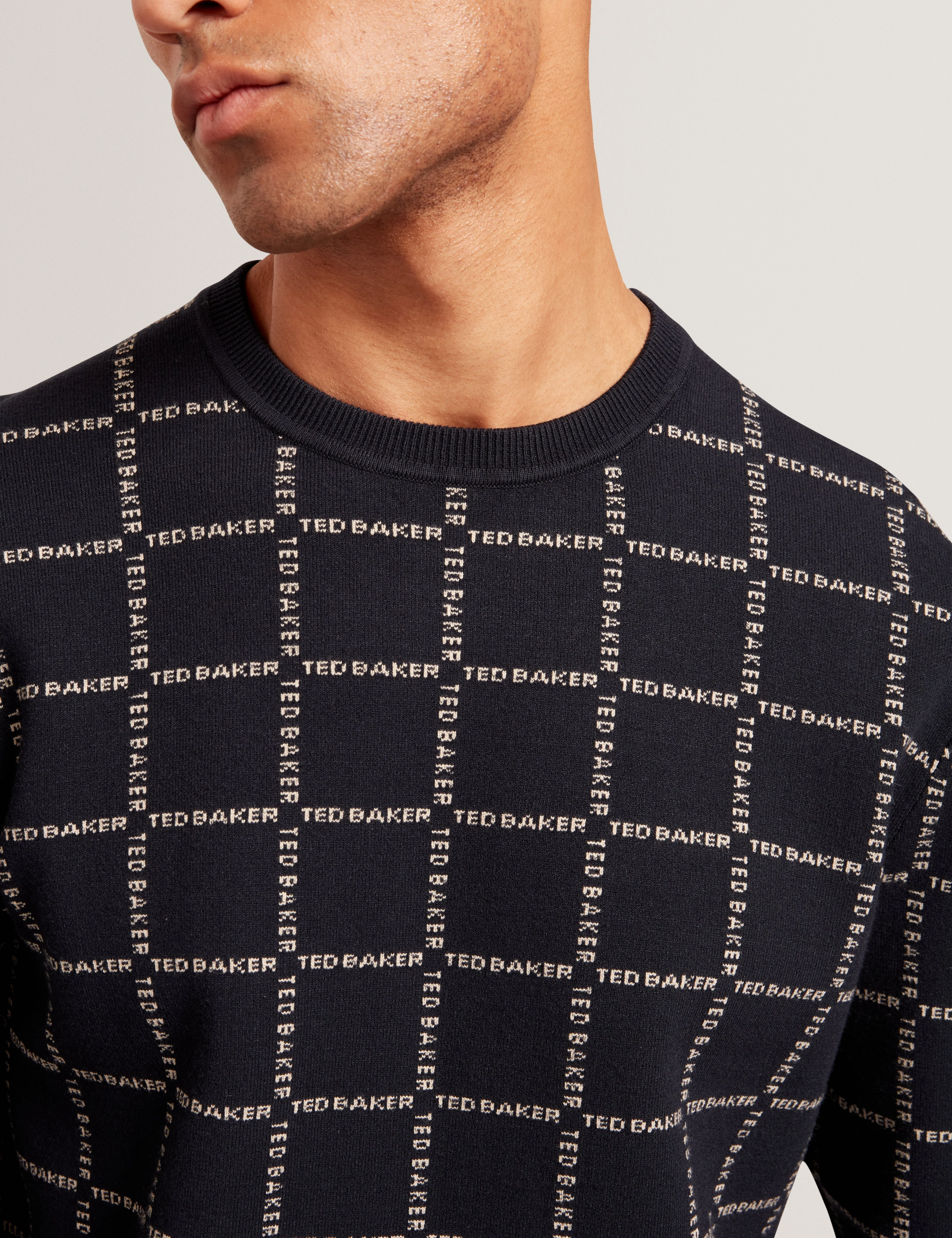 Hysand Short Sleeve Branded Check Crew Neck Navy - Image 3