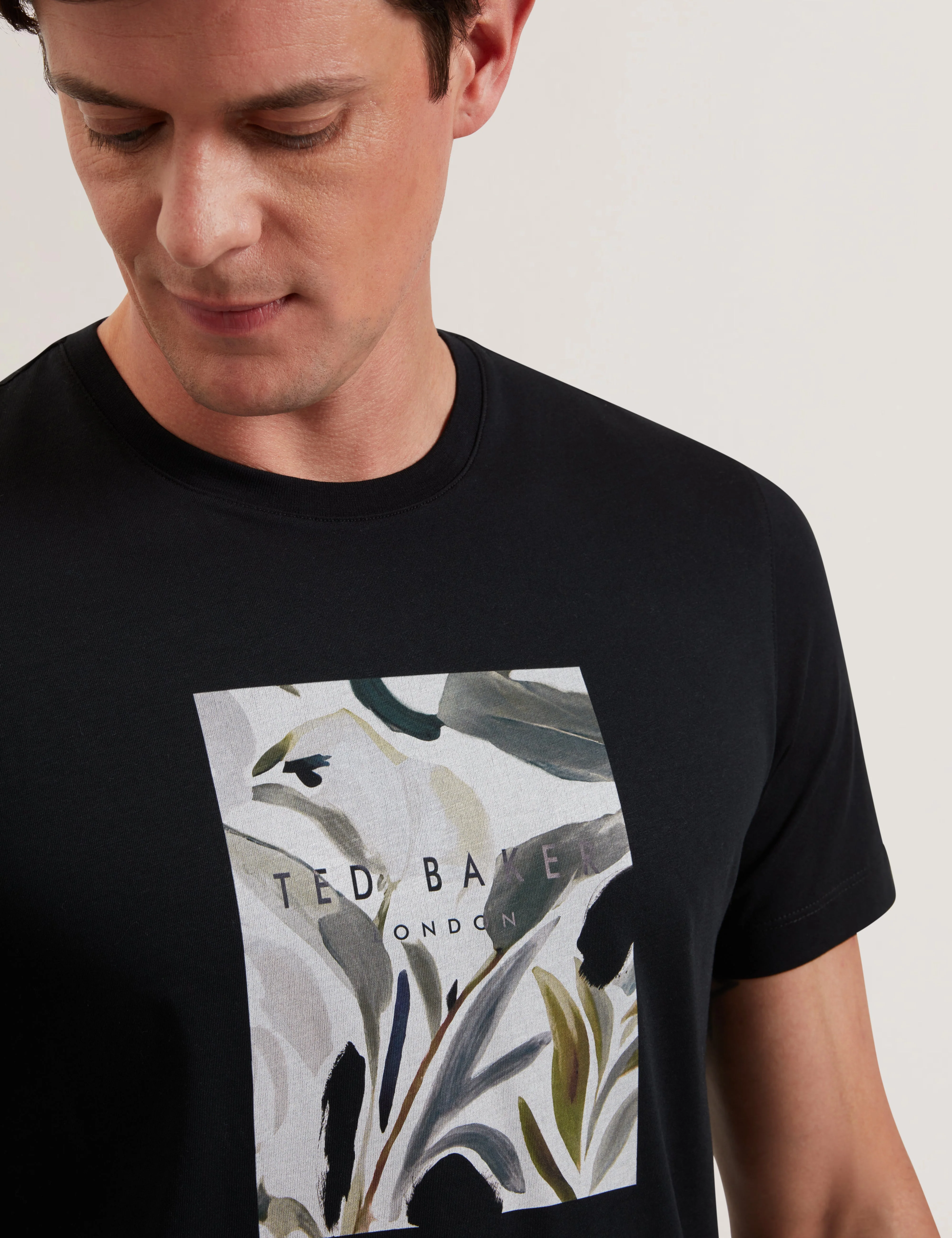 Justino Short Sleeve Box Print Graphic T-Shirt Black - Image 5