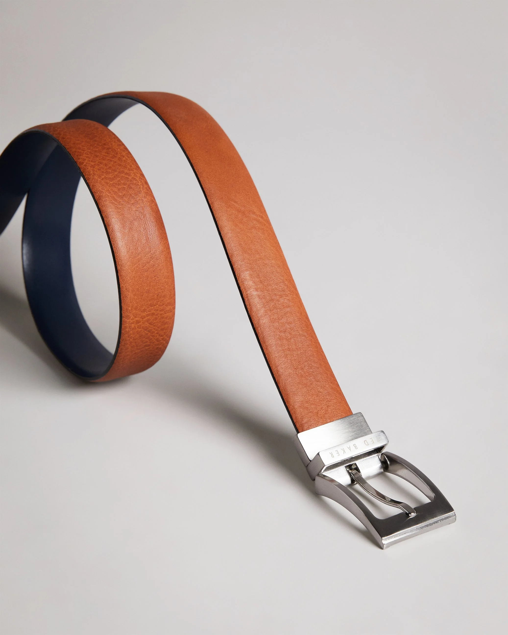 Karmer Reversible Leather Belt Tan - Image 3