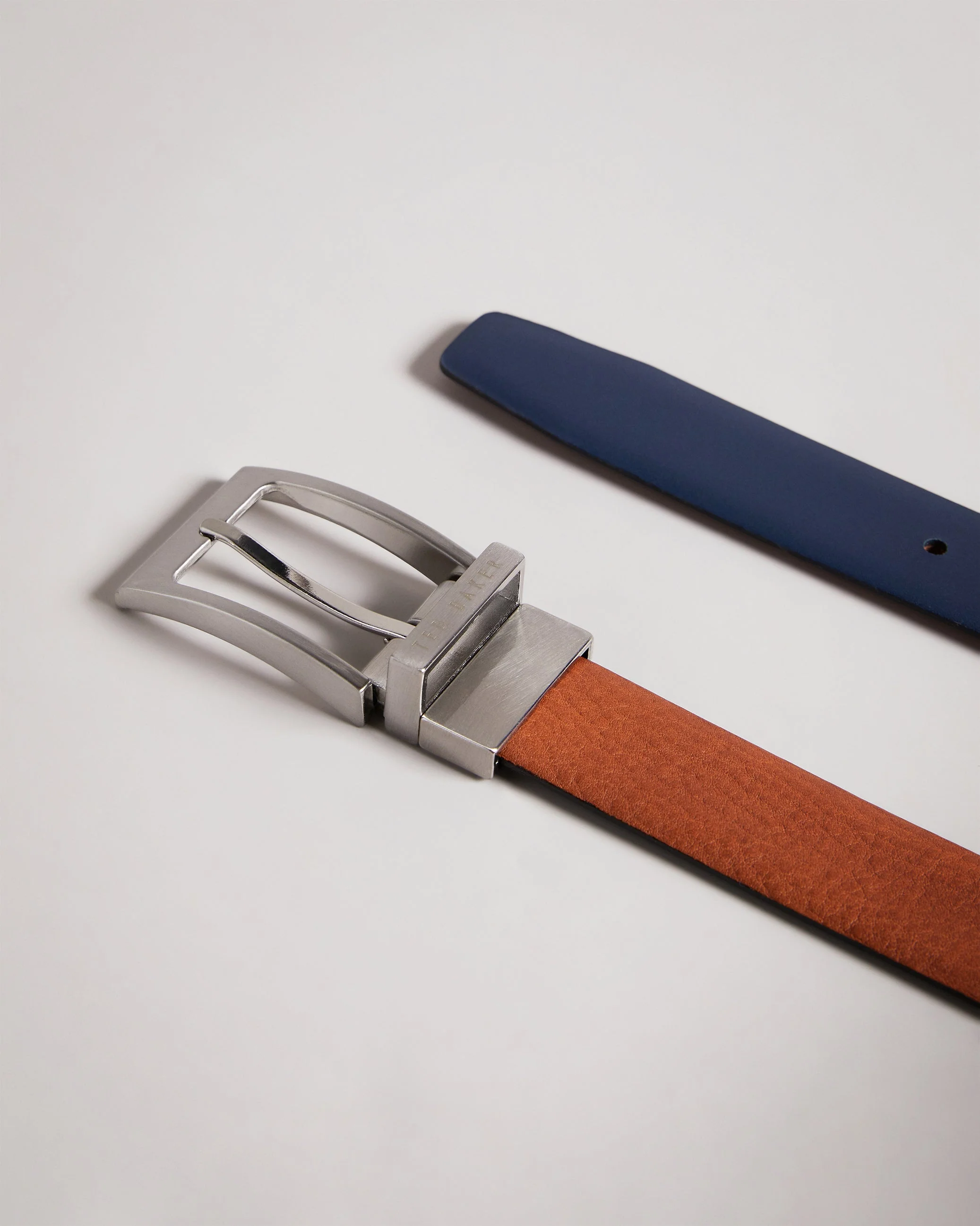 Karmer Reversible Leather Belt Tan - Image 4