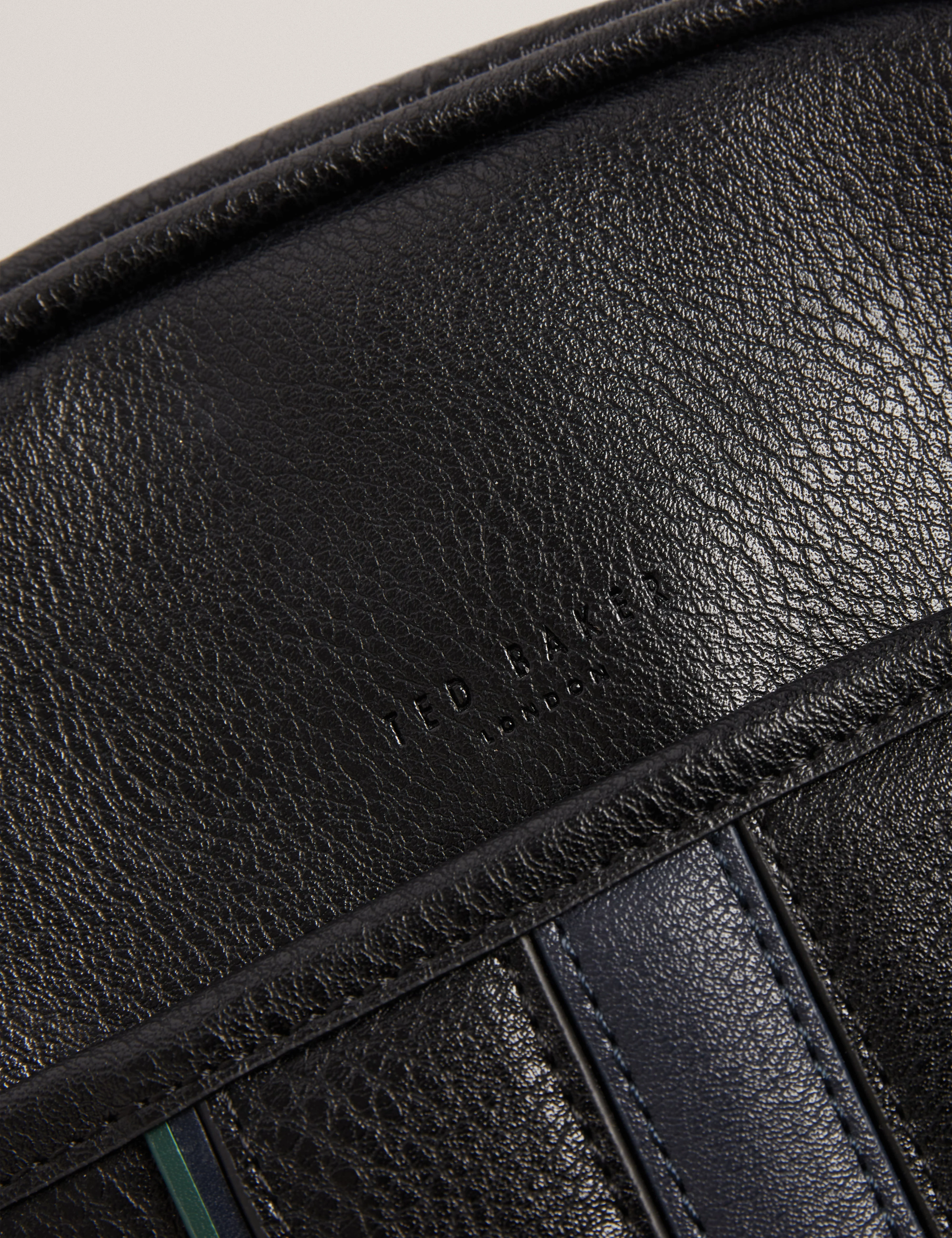 Keiigan Stripe Pu Flight Bag Black - Image 3