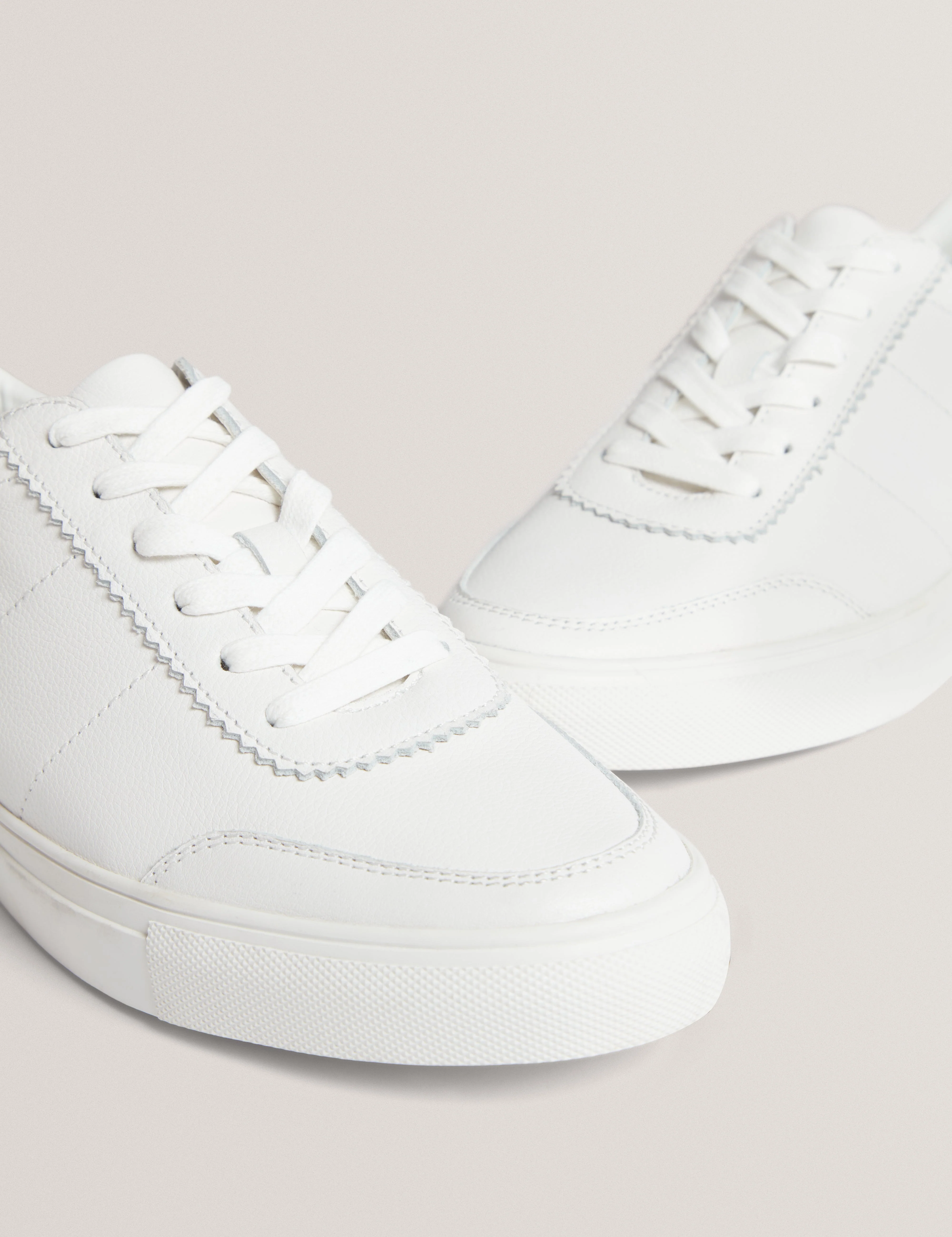 Kerison Pebbled Leather Trainer White - Image 2