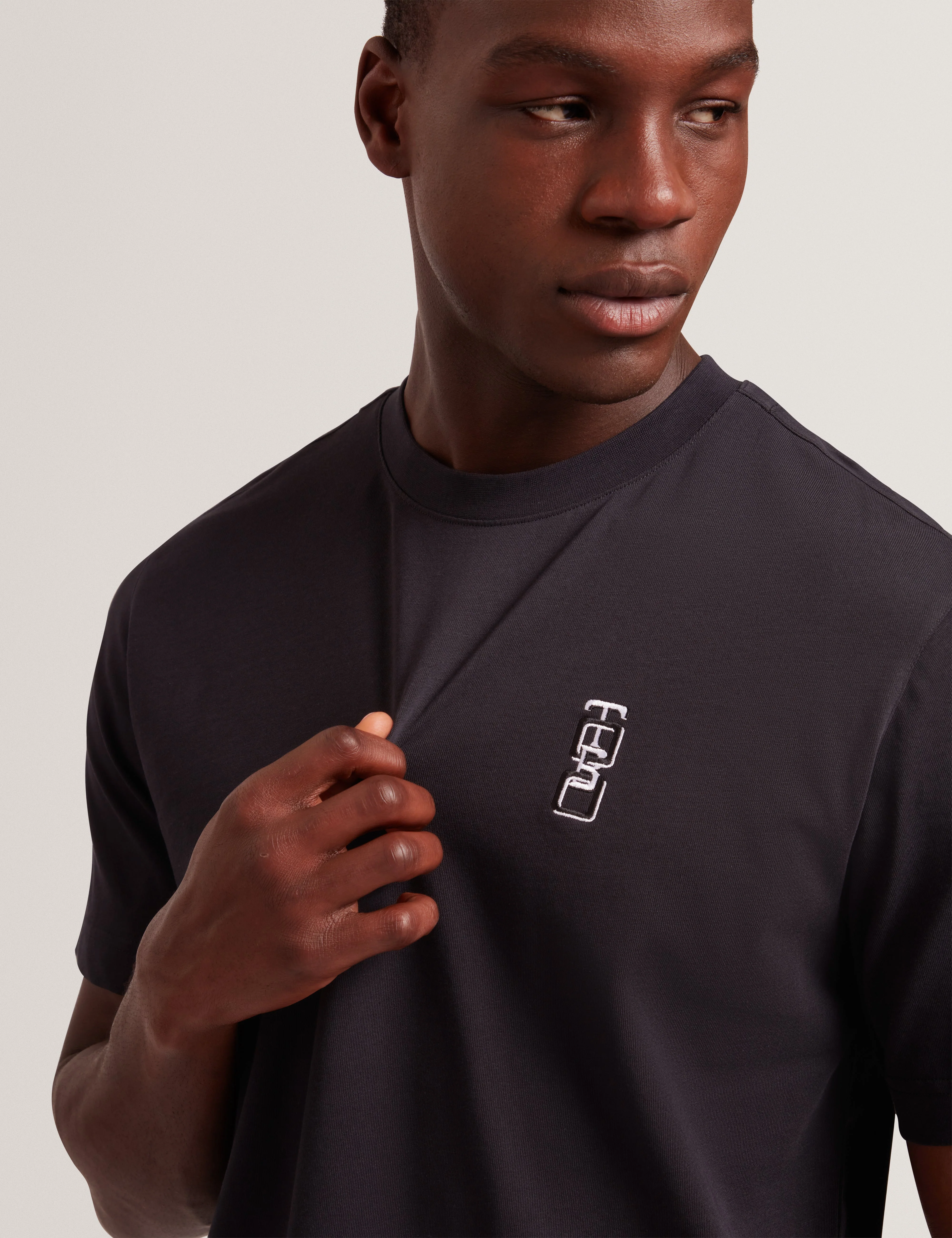 Kuyrt Short Sleeve Branded Tee Black - Image 5